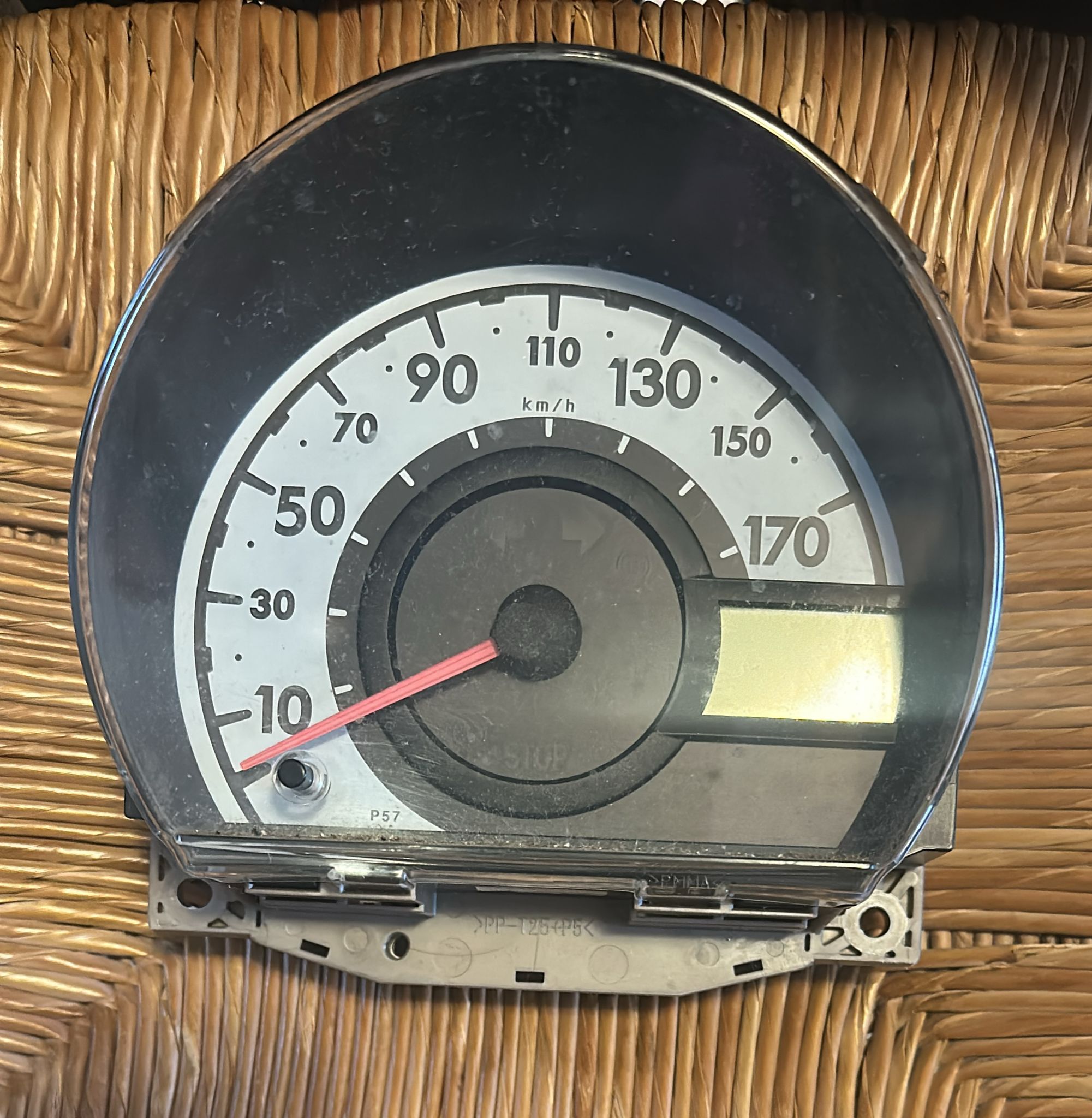 83800-0H011 QUADRO STRUMENTI CONTACHILOMETRI TOYOTA AYGO 1.0 B 50KW 5M 3P (2008)