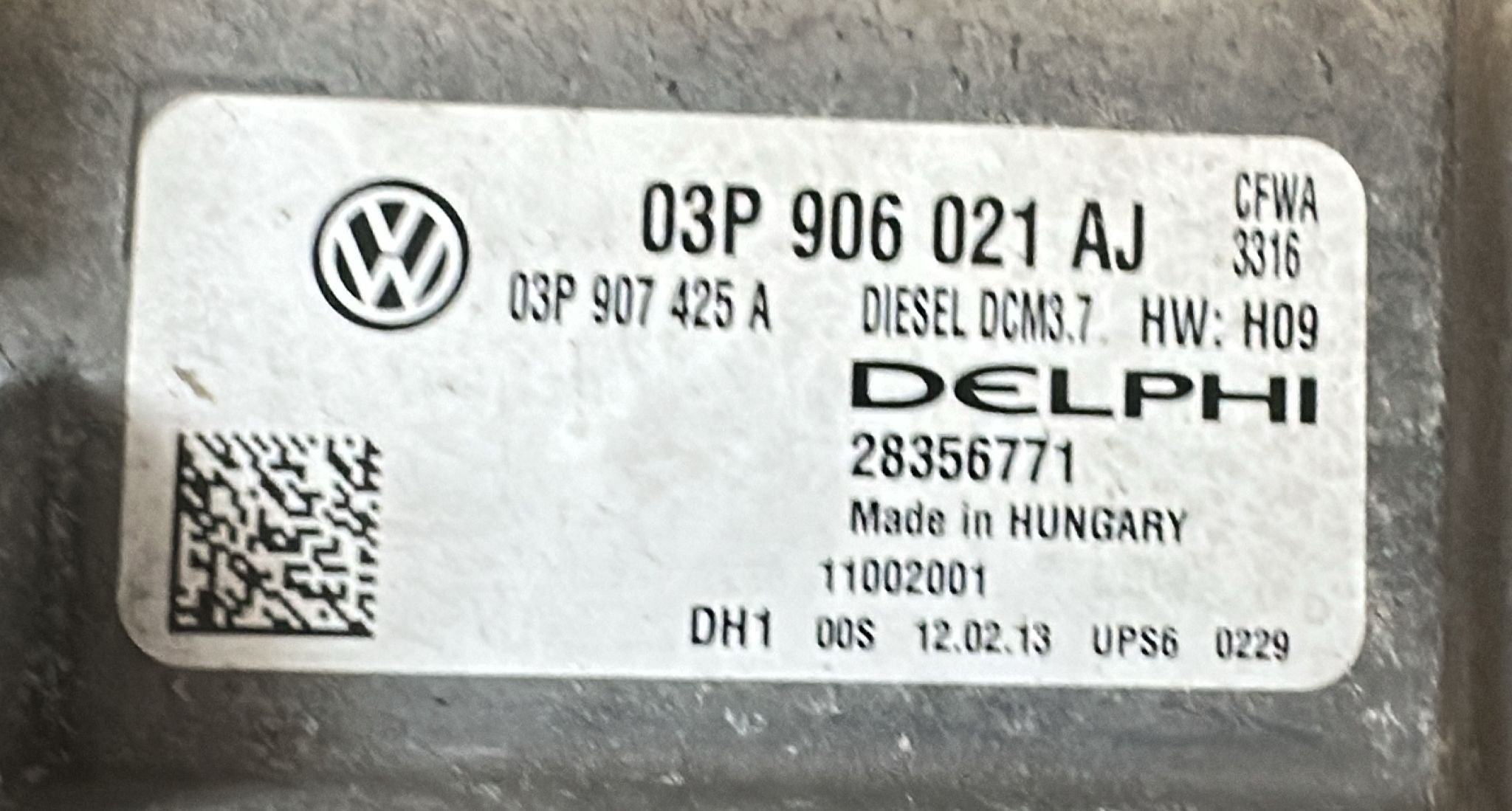 ECU DELPHI VOLKSWAGEN POLO 6R 1.2 TDI 55kw CFW 28356771 03P906021AJ 03P907425A Hw 09 DCM3.7