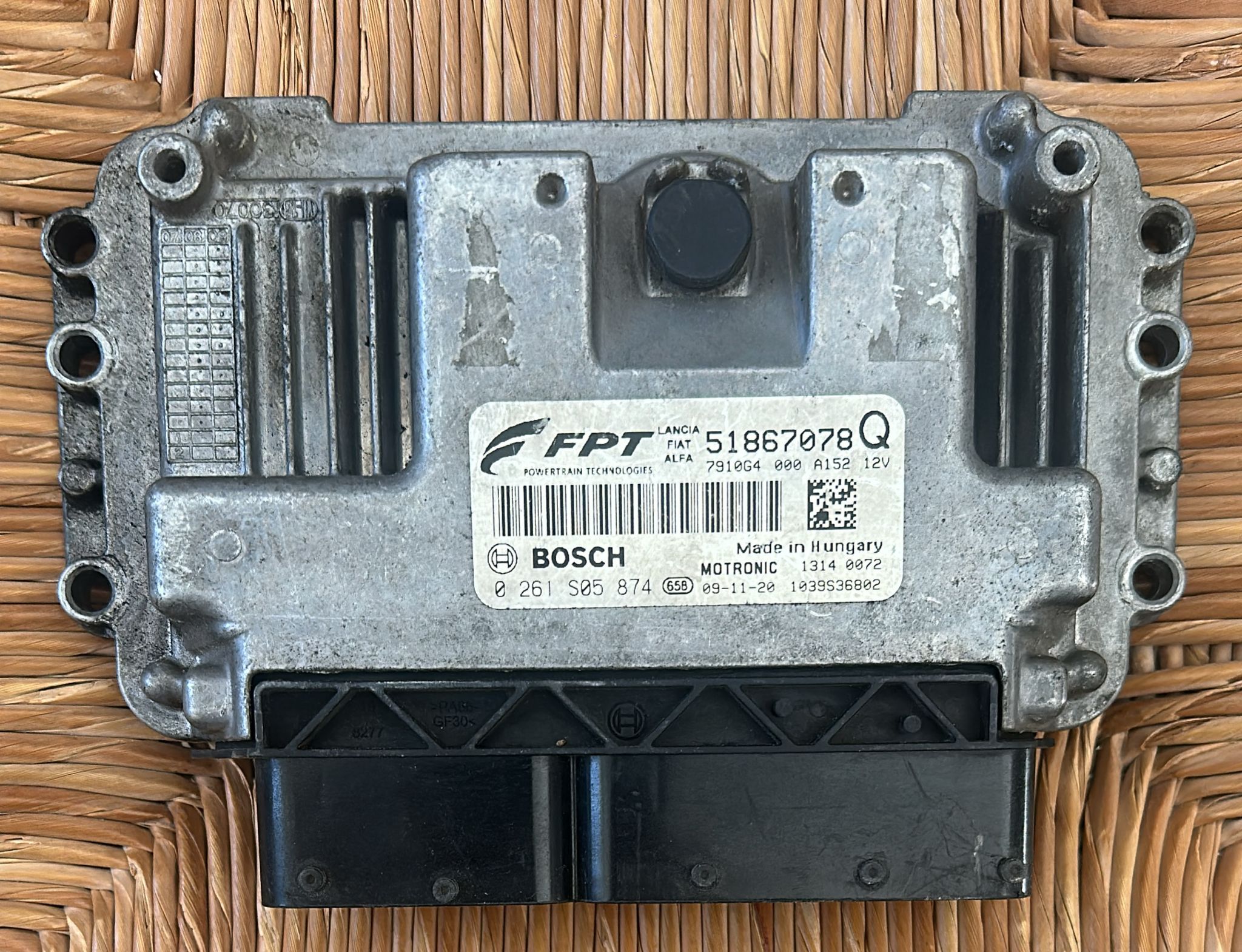 0261S05874 ME7.9.10 51867078 CENTRALINA ECU BOSCH PER LANCIA DELTA III 844 MODELLO 2008-2014 MOTORE 1.4 BI-FUEL 88KW 120CV