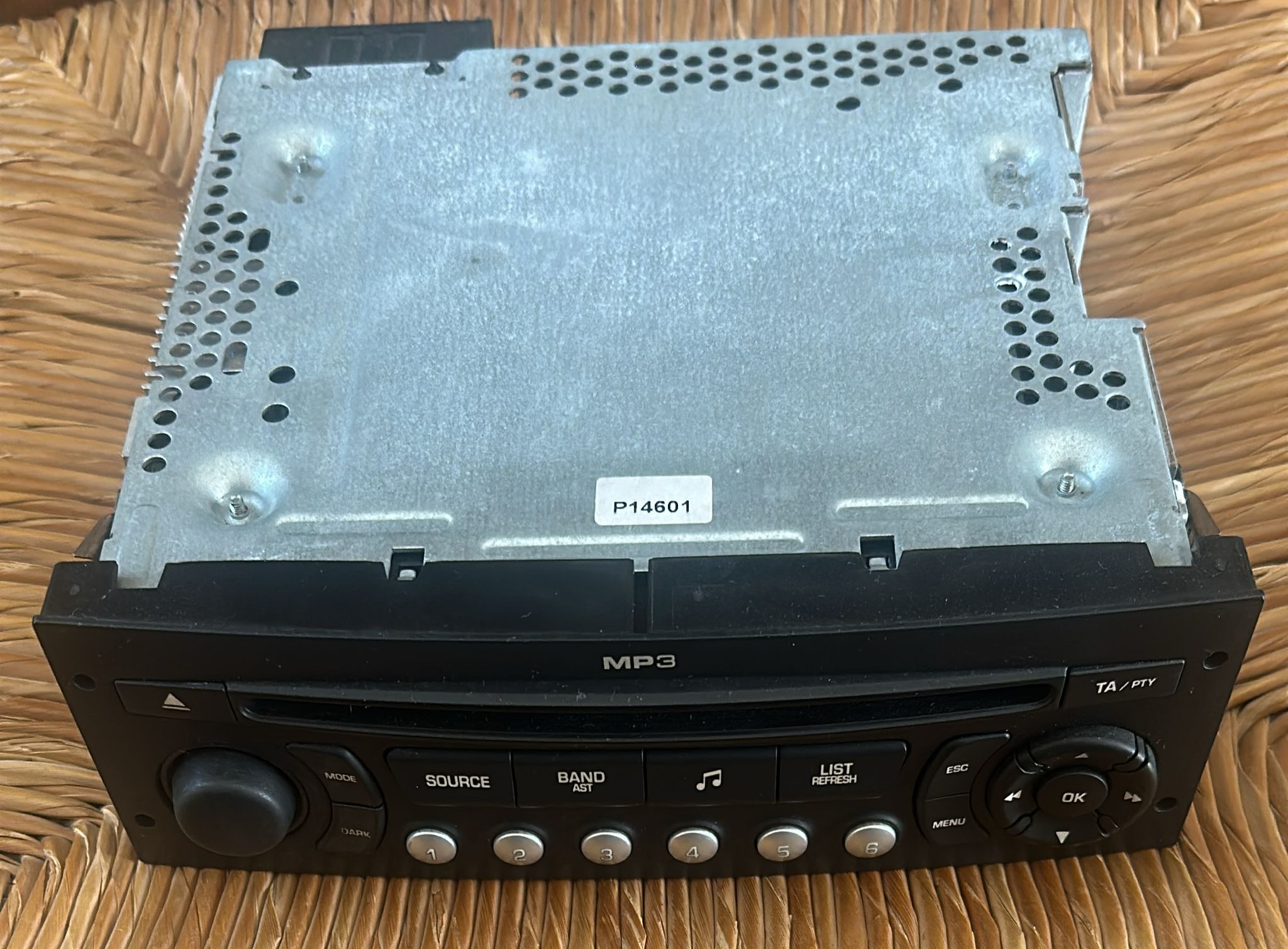 Autoradio CD MP3 per Peugeot 207 2006-2015 96662669XT03 cod: A2C53257827