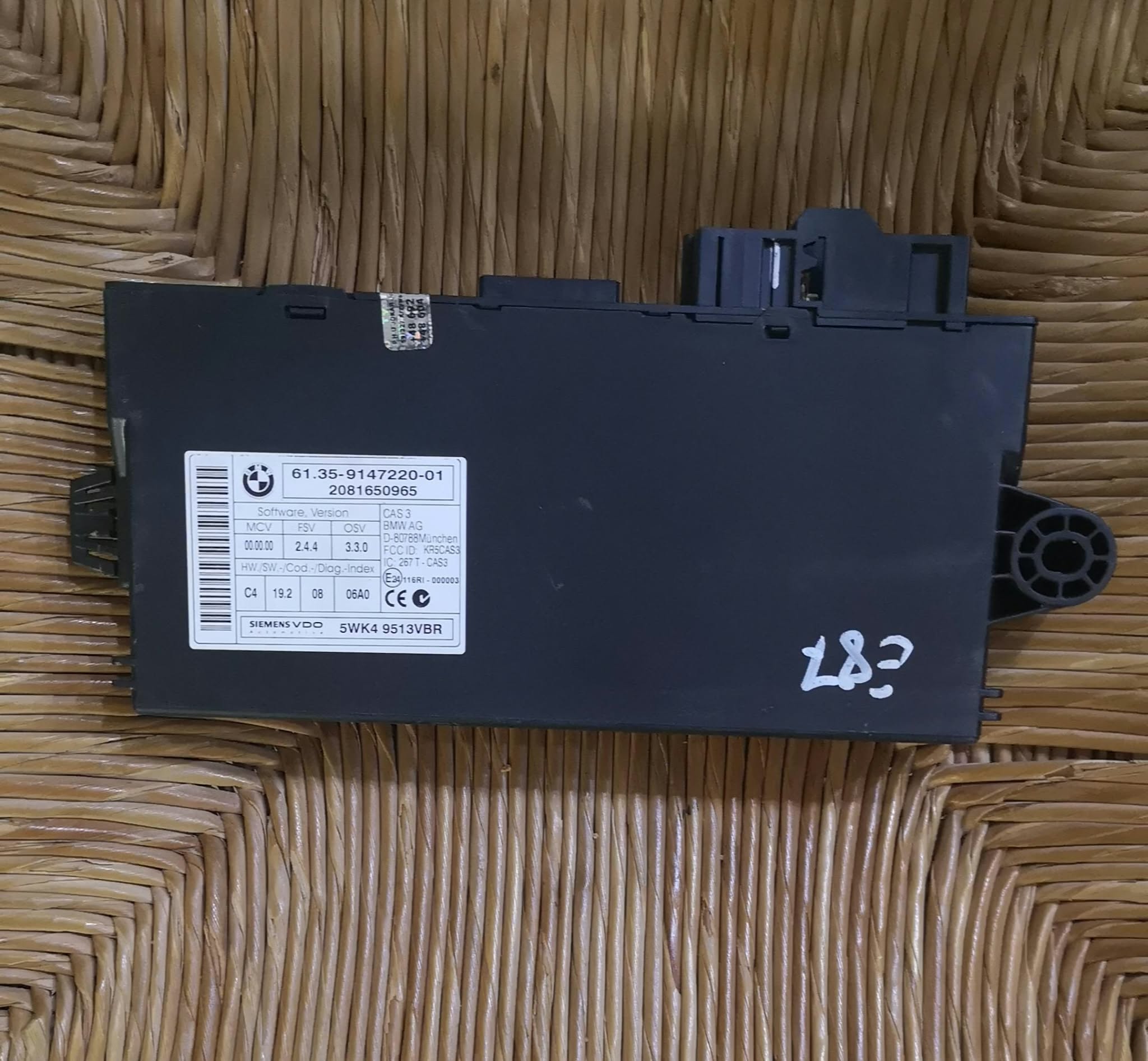 BODY BMW 61.35-9147220-01 2081650965 c4