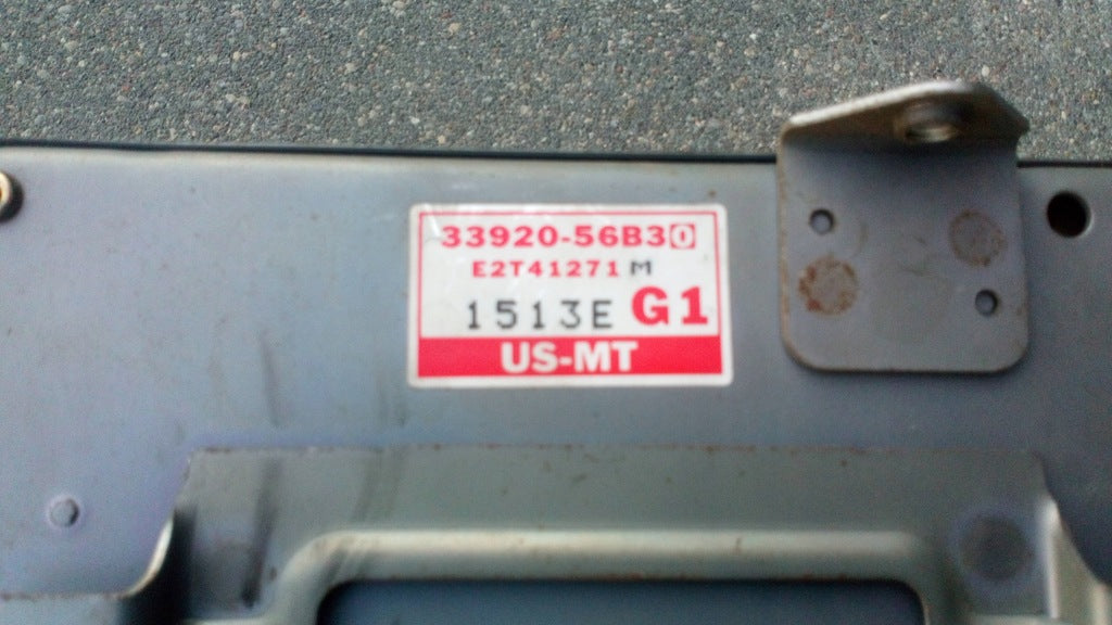 ECU Suzuki Vitara 1600 8V 33920-56B30 E2T41271 M 0903B G1 US-MT