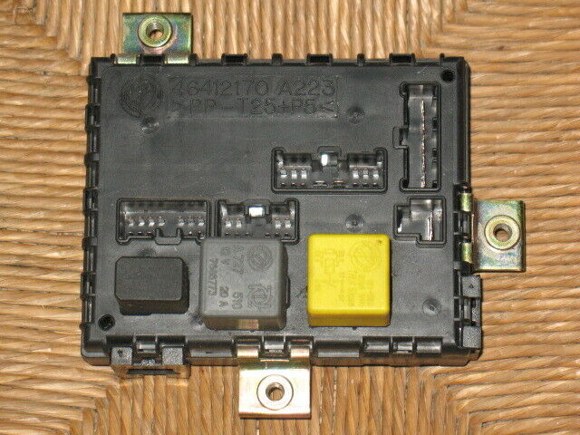 portafusibili fiat punto lancia y barchetta 46412170 a223