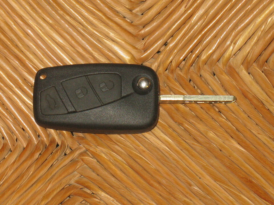 Chiave originale fiat seni nuova con telecomando modello nuovo