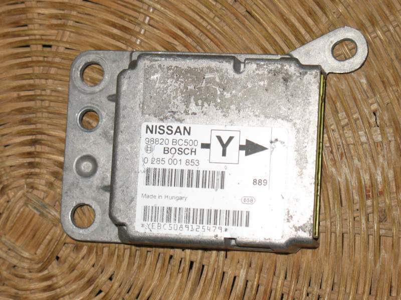 Nissan Micra - 98820BC500 Bosch 0285001853 - 24c08.