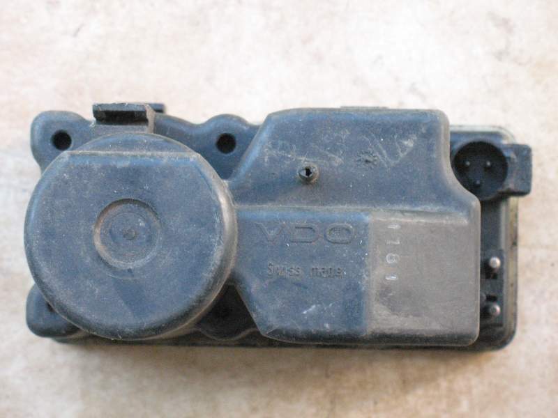 Compressore portiere Mercedes Benz 190 W210, 0008001448
