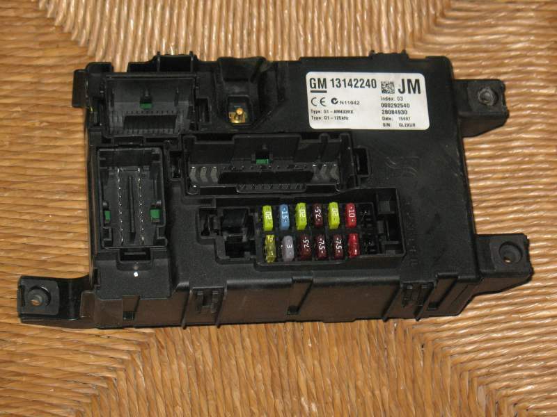 Body computer opel corsa d gm 13142240jm 28084930