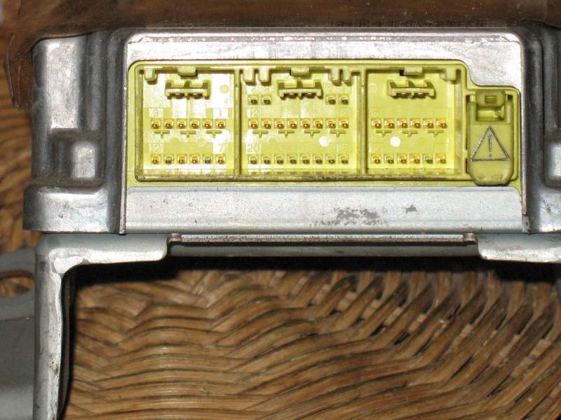 ECU Airbag 89170-52040 231000-1830 Toyota Yaris 99-05