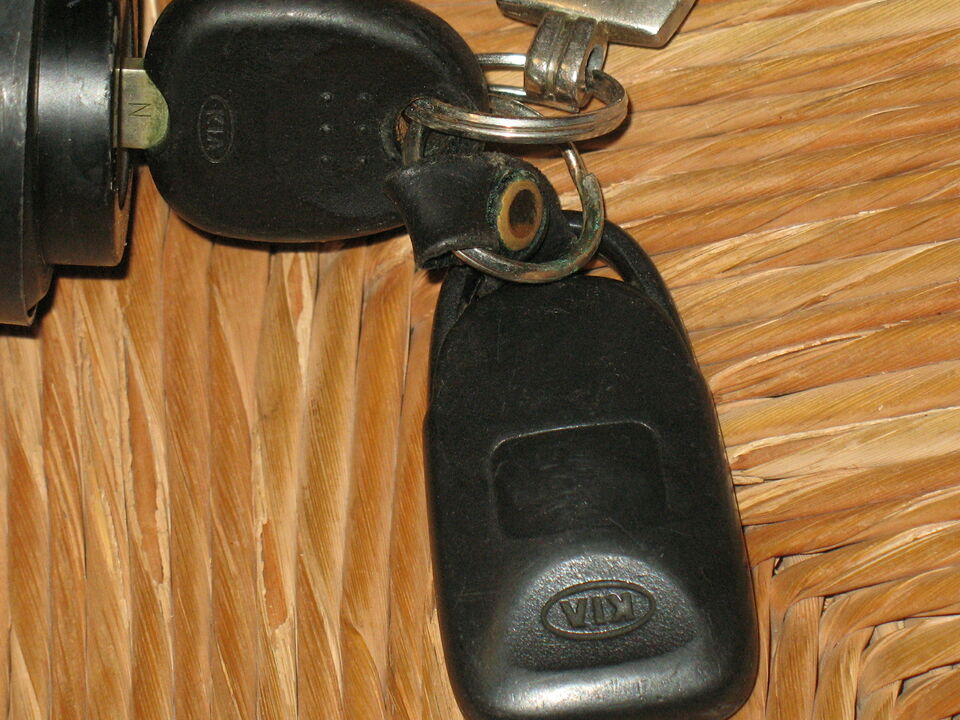 Blocchetto con chiave kia con telecomando