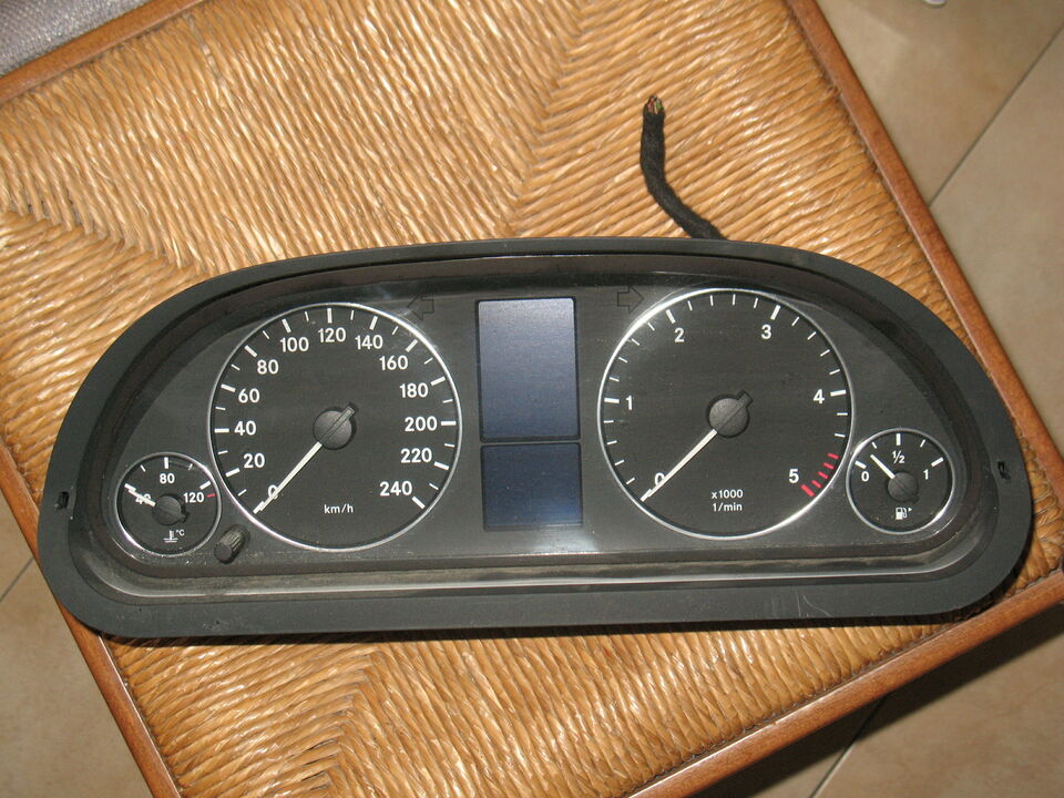Contachilometri quadro mercedes a1695400848 0263643246 rb13.30