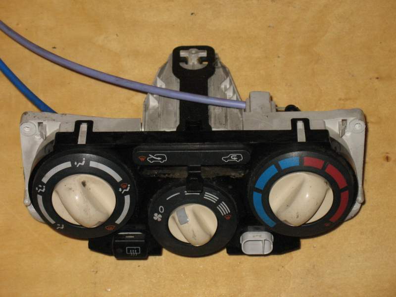 NISSAN MICRA K12 03> calore - regolatore (27520-AX721)