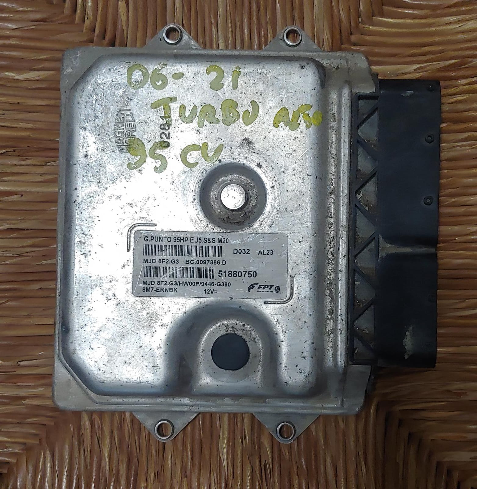 Fiat PUNTO ECU 51880750 MJD 8f2.g3 MJD8F2G3 95hp Diesel ECM Computer
