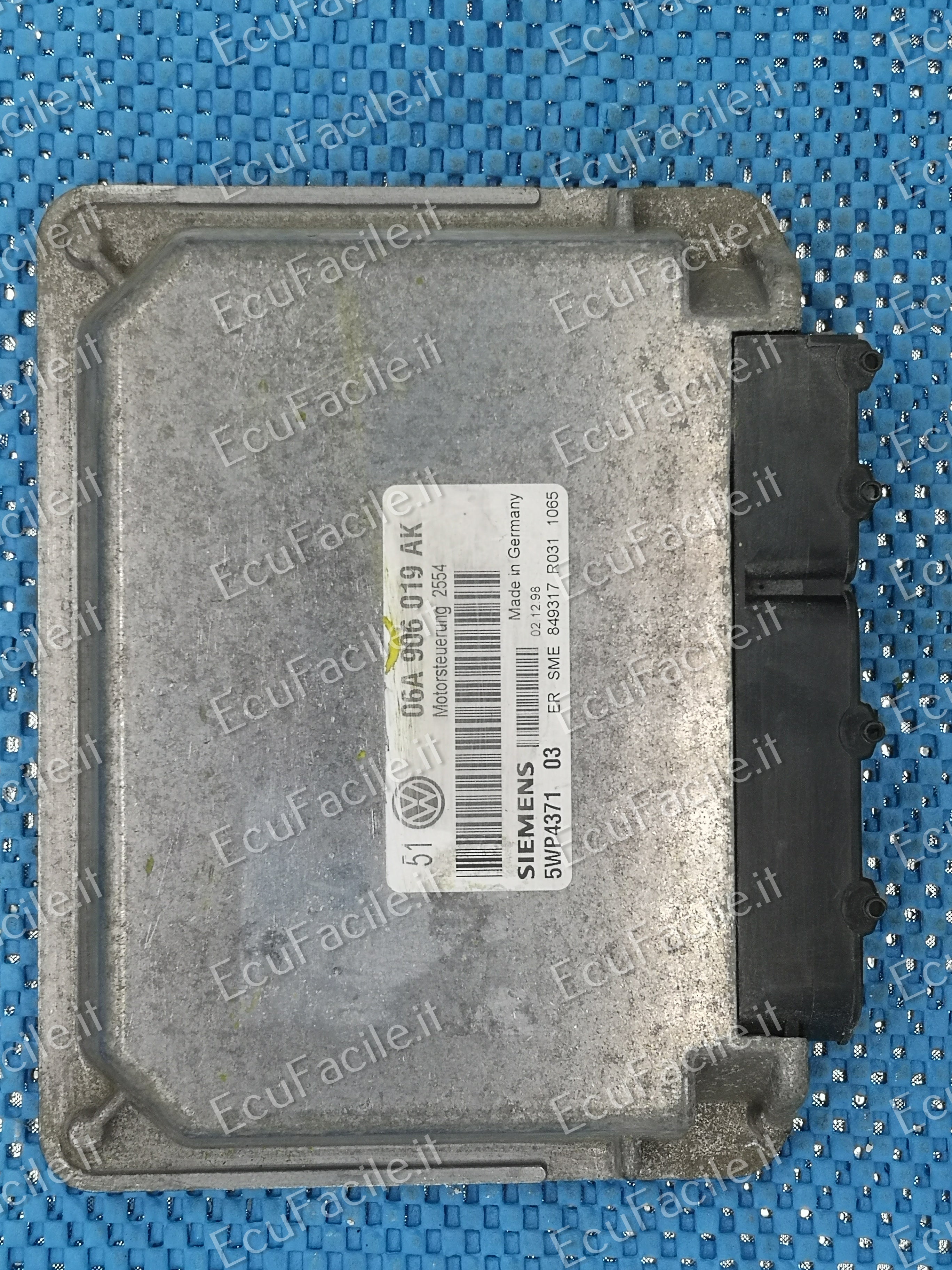 ECU VOLKSWAGEN GOLF BORA 1.6 06A906019AK 5WP4371 03 2554