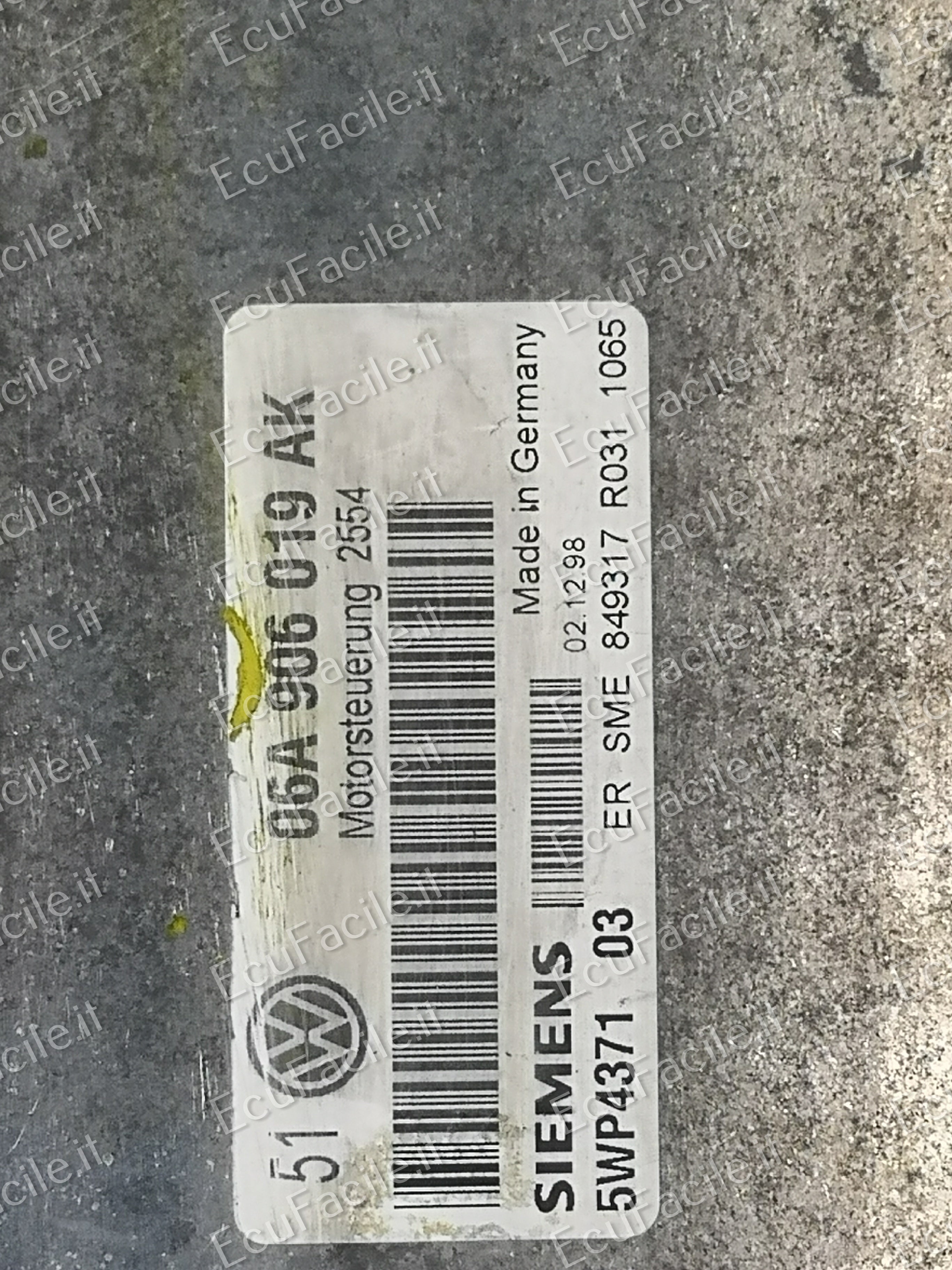 ECU VOLKSWAGEN GOLF BORA 1.6 06A906019AK 5WP4371 03 2554