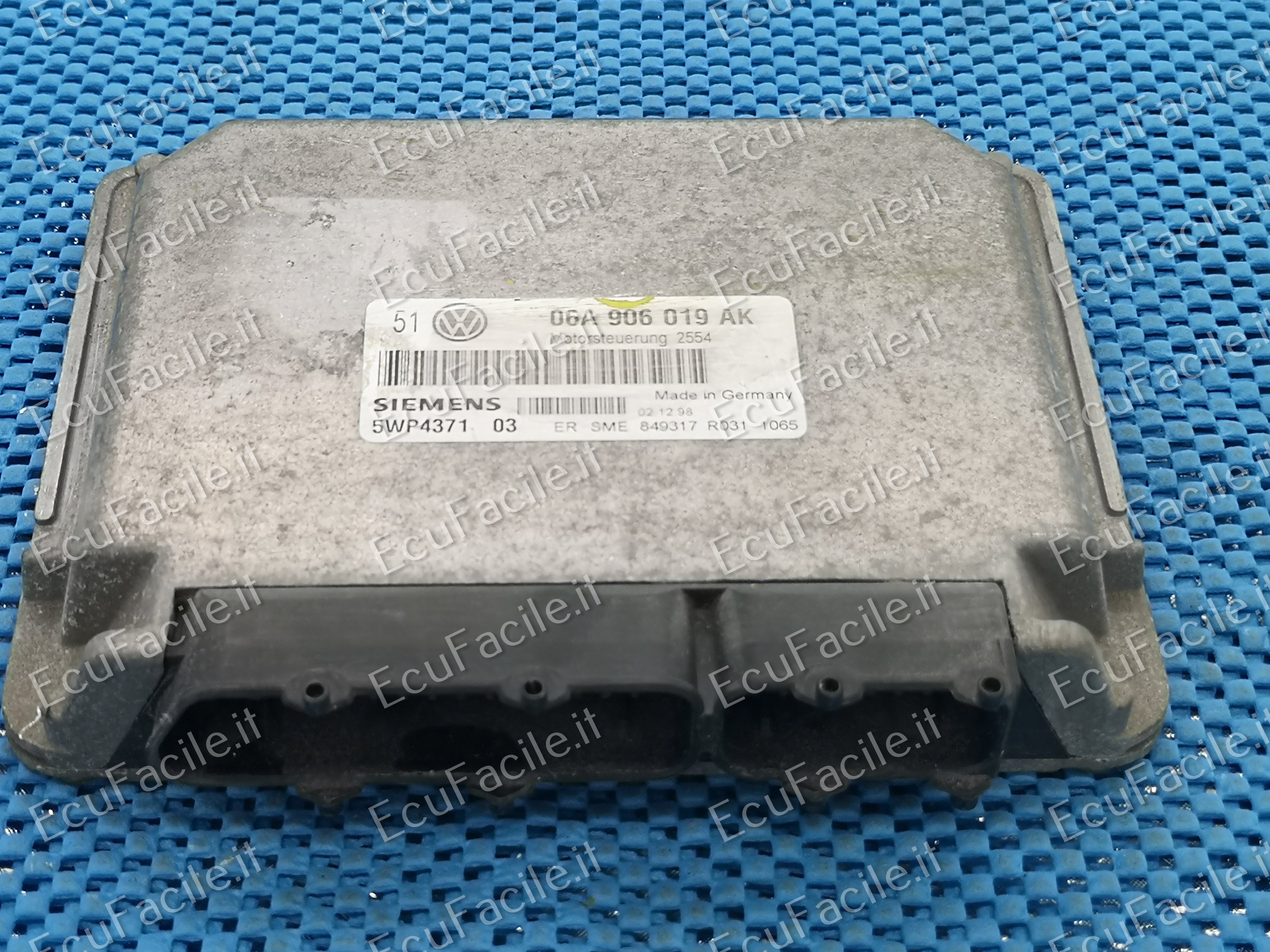 ECU VOLKSWAGEN GOLF BORA 1.6 06A906019AK 5WP4371 03 2554