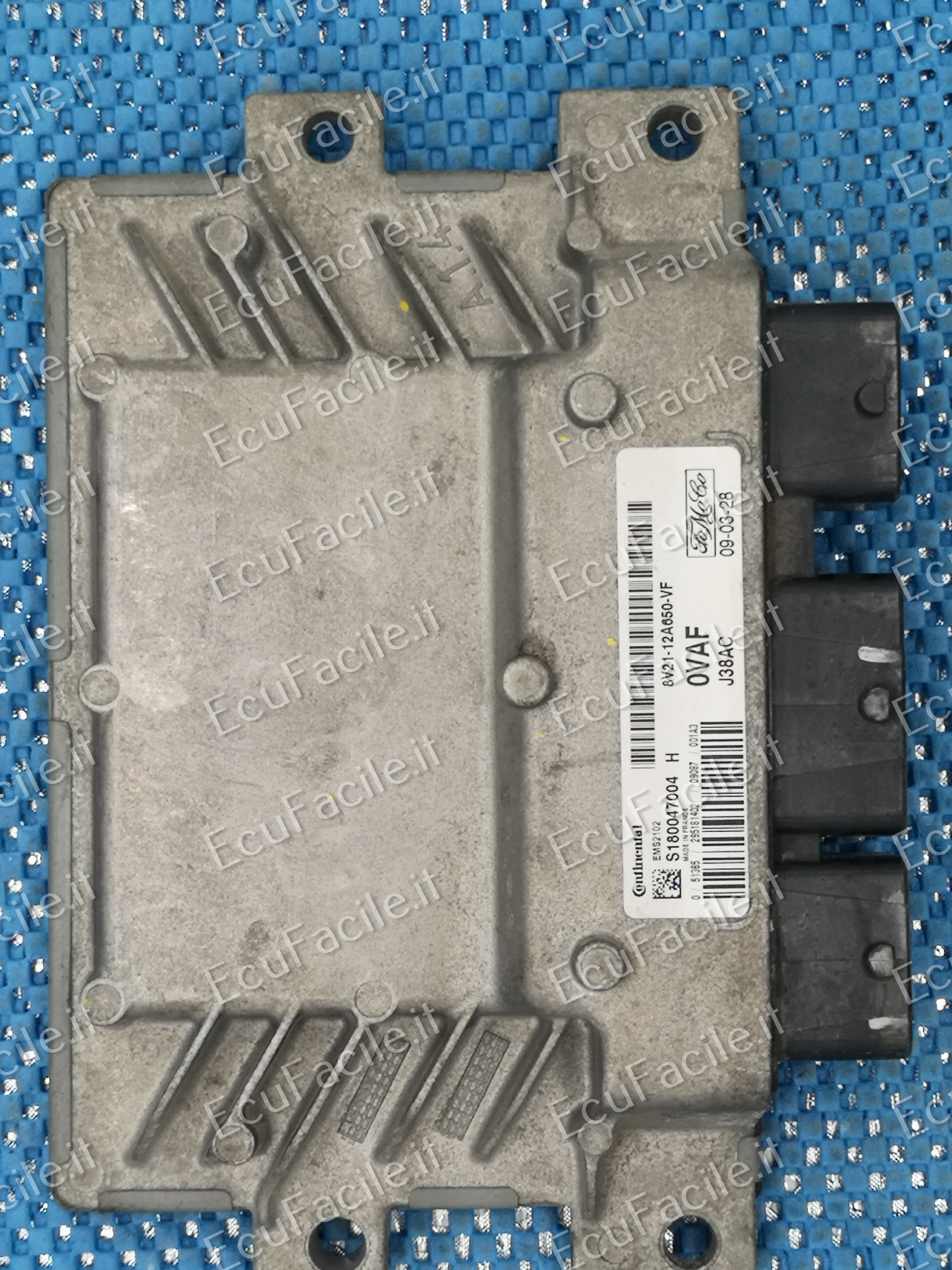 ECU FORD FIESTA 1.4 S180047004F 8V2112A650VE EMS2102 0VAE