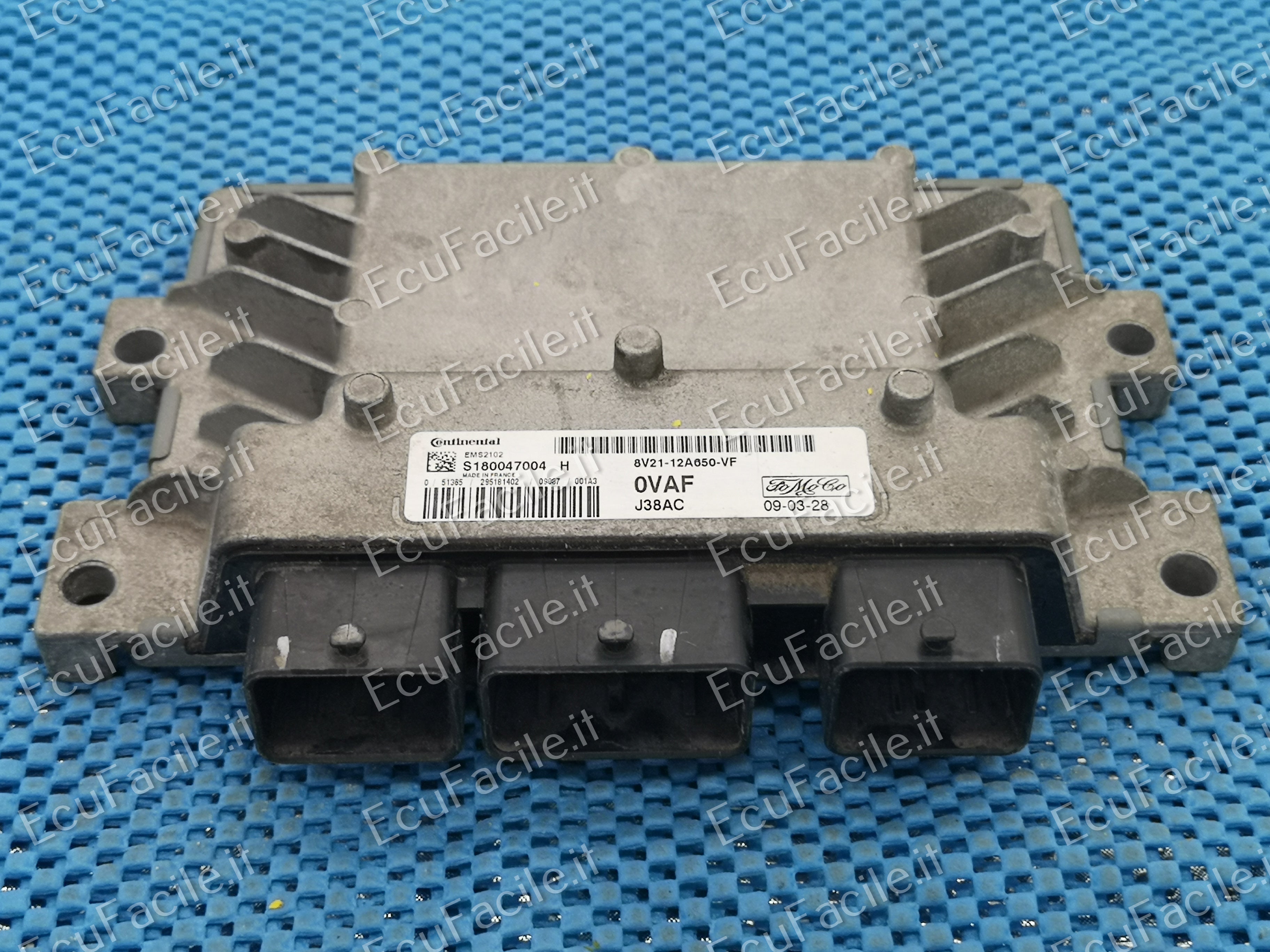 ECU FORD FIESTA 1.4 S180047004F 8V2112A650VE EMS2102 0VAE