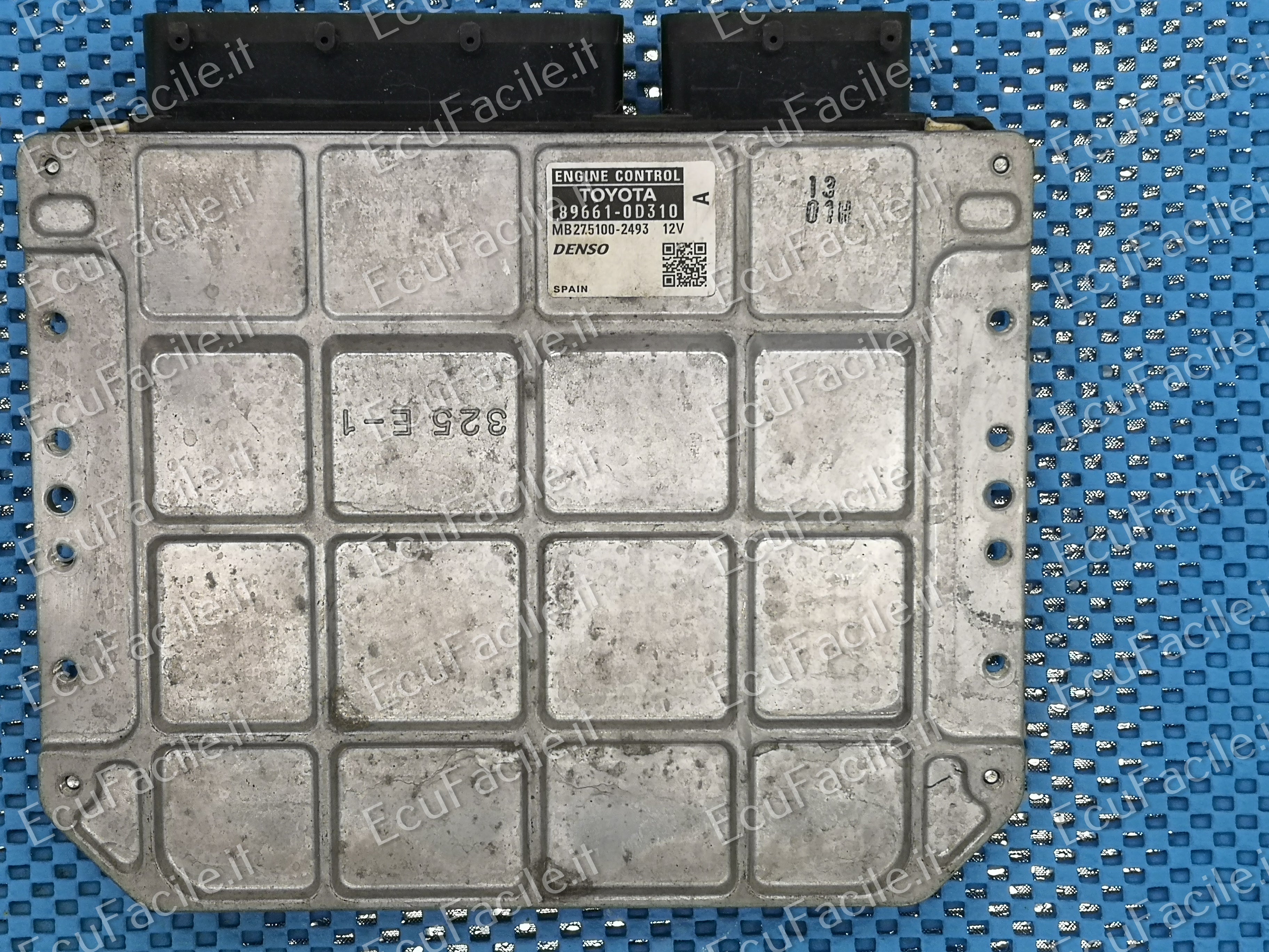 Ecu centralina toyota yaris 1.3 896610d310 mb2751002493