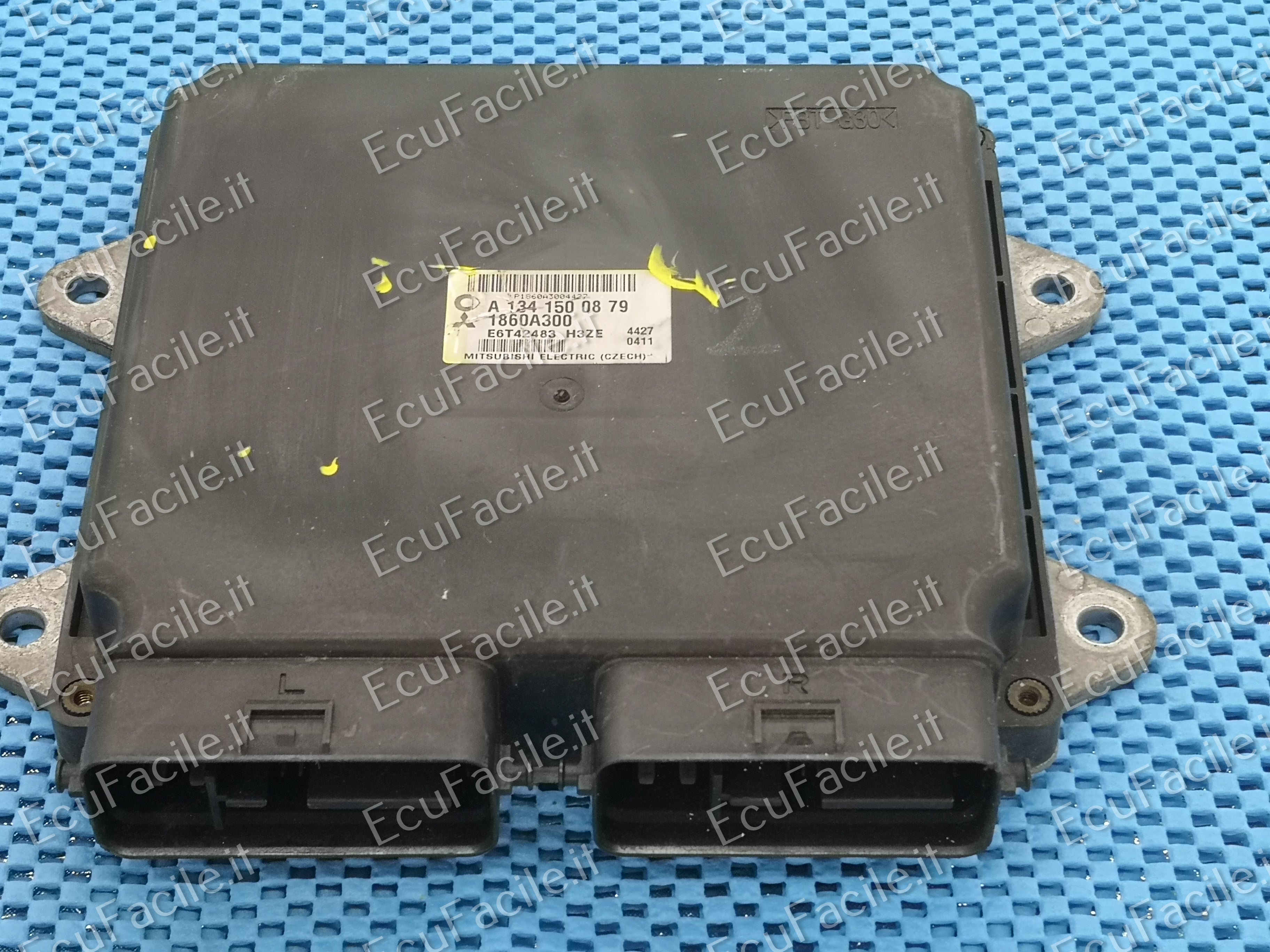 ECU SMART FORFOUR 1.1 A1341500879 1860A300 E6T42480 H3ZE