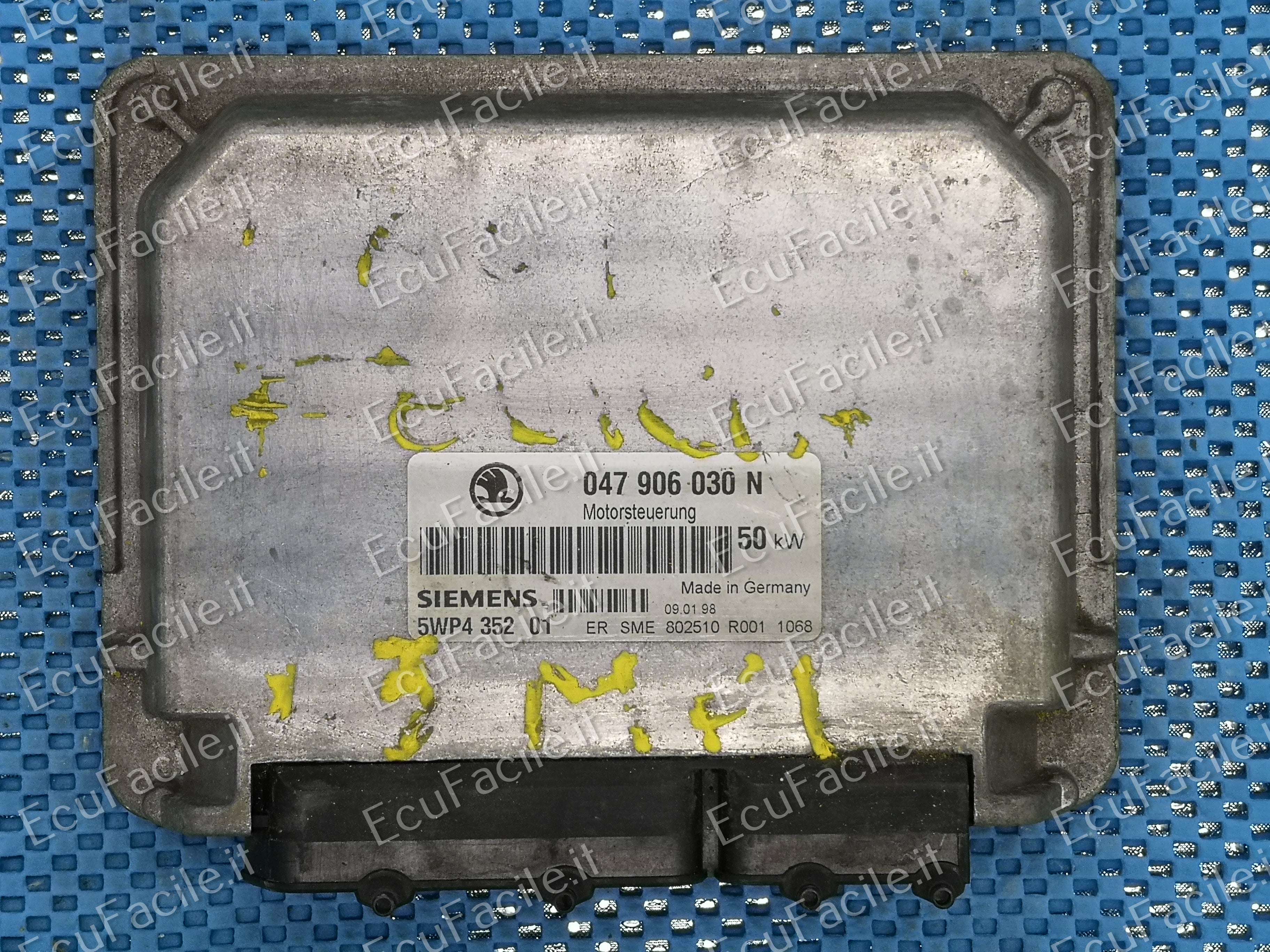 ECU CENTRALINA SKODA FELICIA 1.3 047906030N 5WP4352 01 50 KW