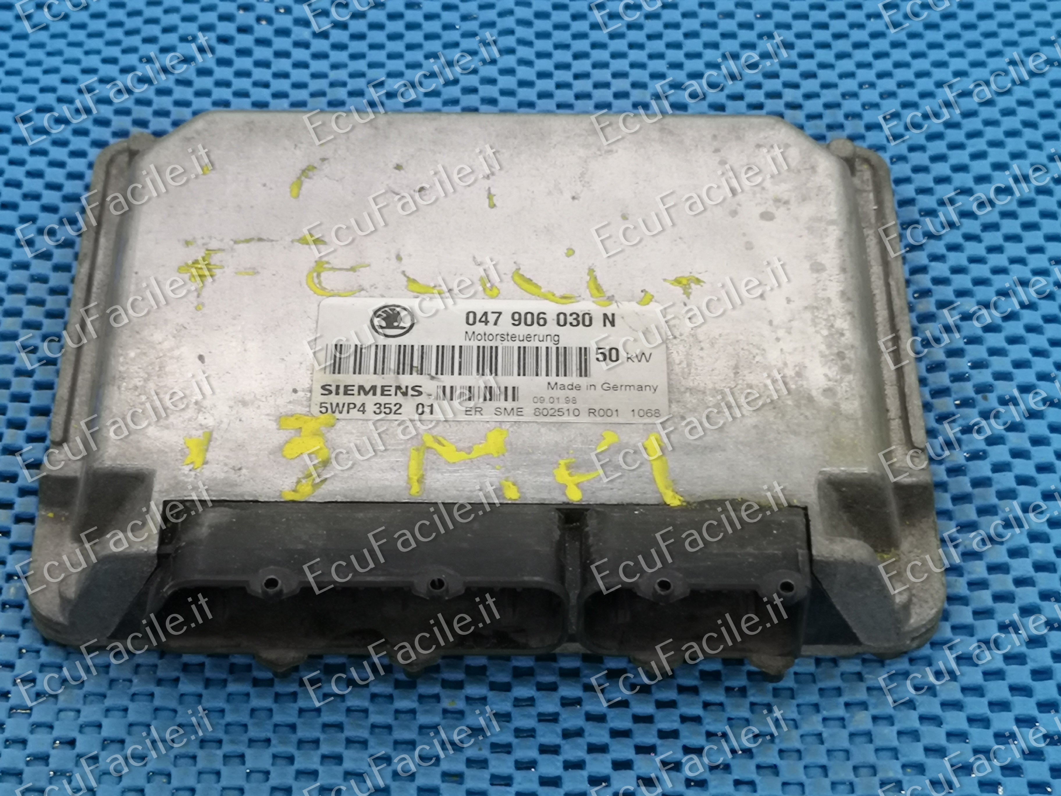 ECU CENTRALINA SKODA FELICIA 1.3 047906030N 5WP4352 01 50 KW