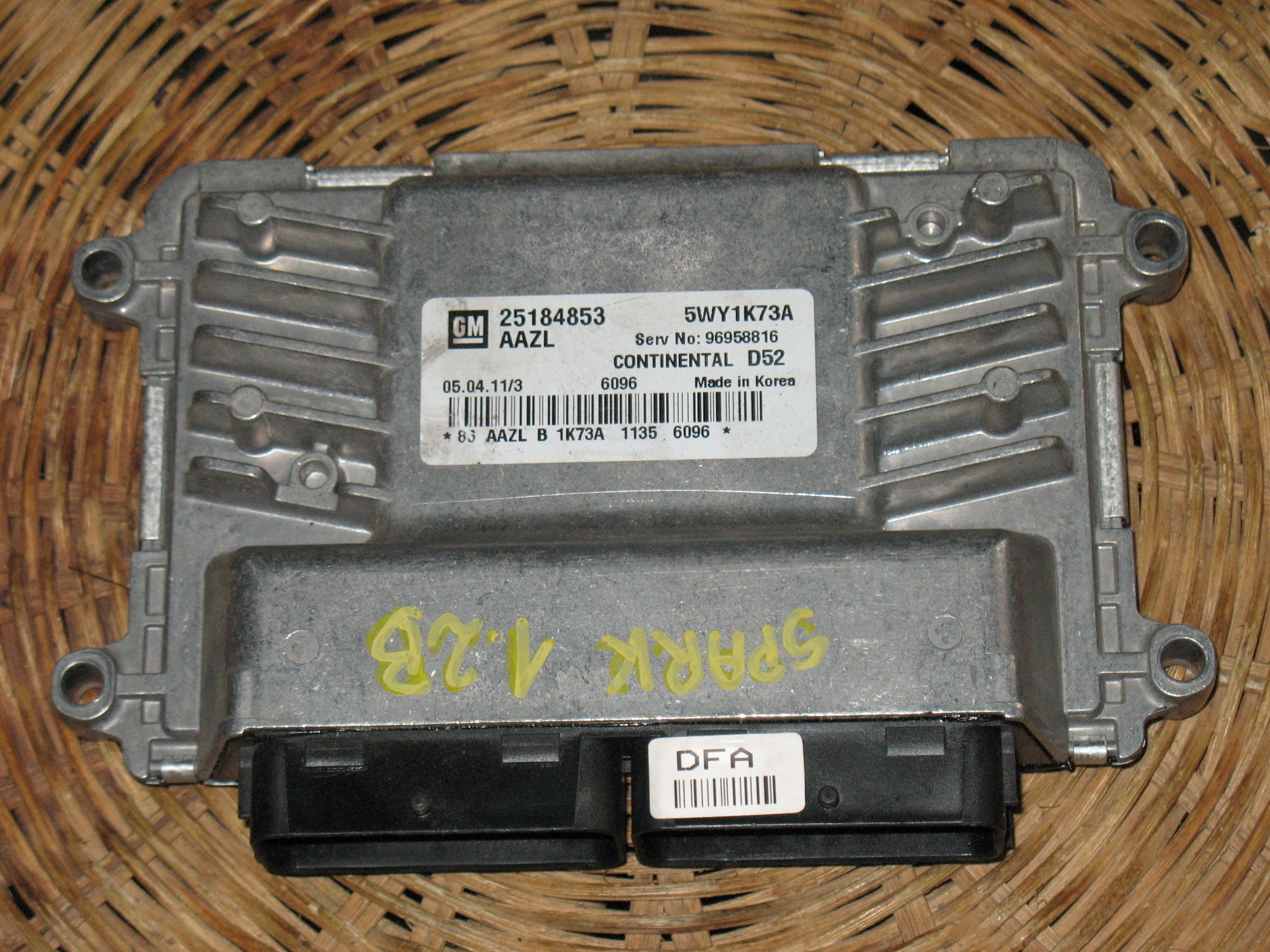Ecu chevrolet spark continental 25184853 5wy1k73a 96958816