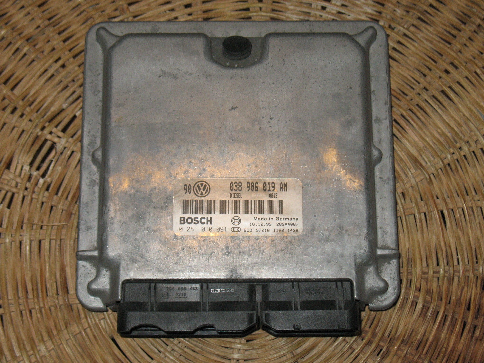 ECU VW GOLF 1.9 TDI 038906019 AM 0281010091 EDC15P EDC 15P-6.3.2