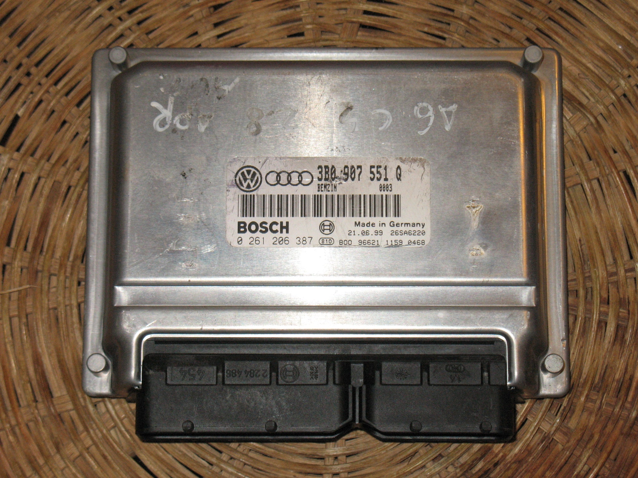 ECU VW AUDI 3B0907551Q 0261206387 anno 99-08 ME7.1