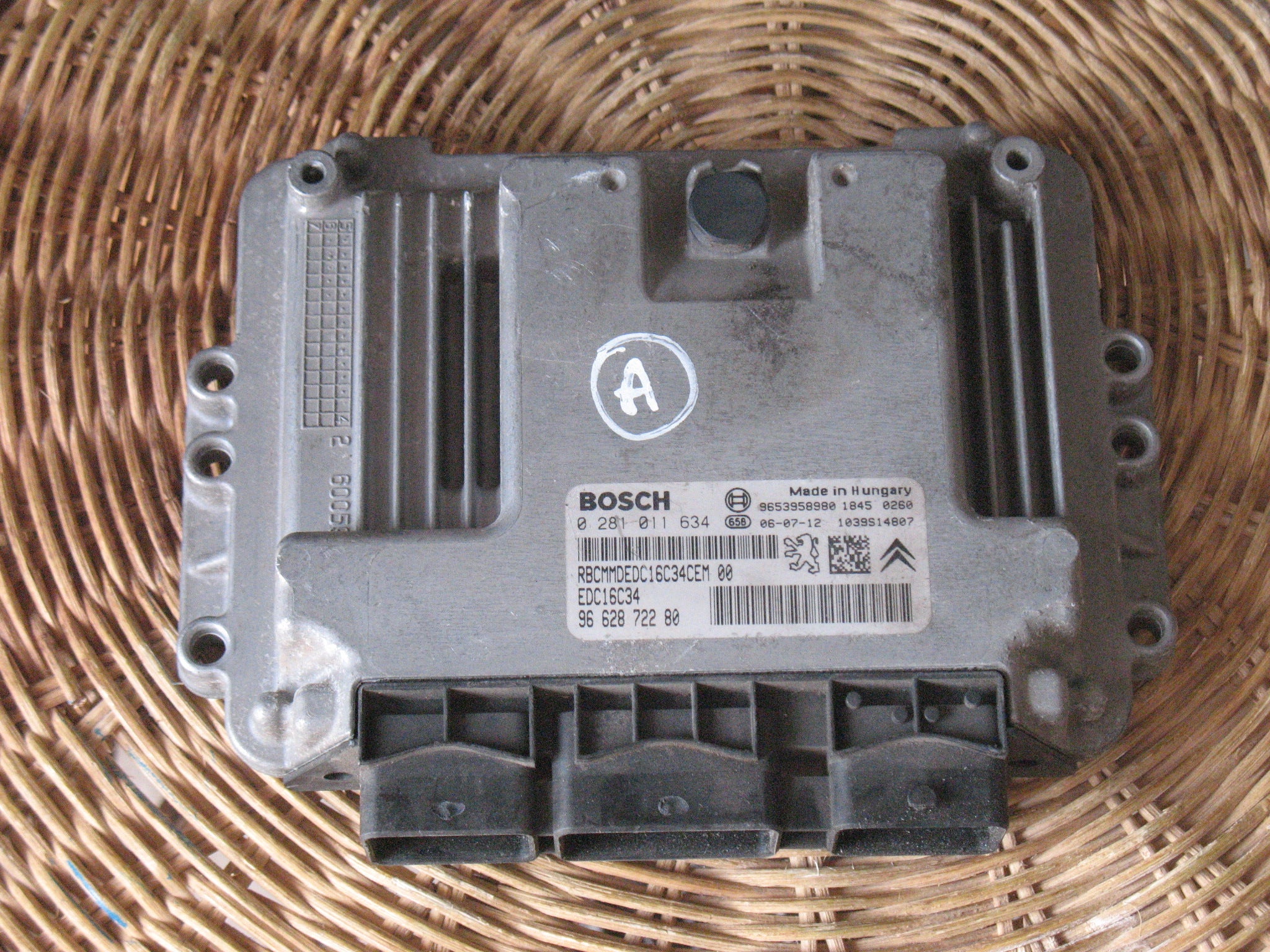 ECU peugeot citroen bosch 0281011634 9662872280 EDC 16C34-2.10