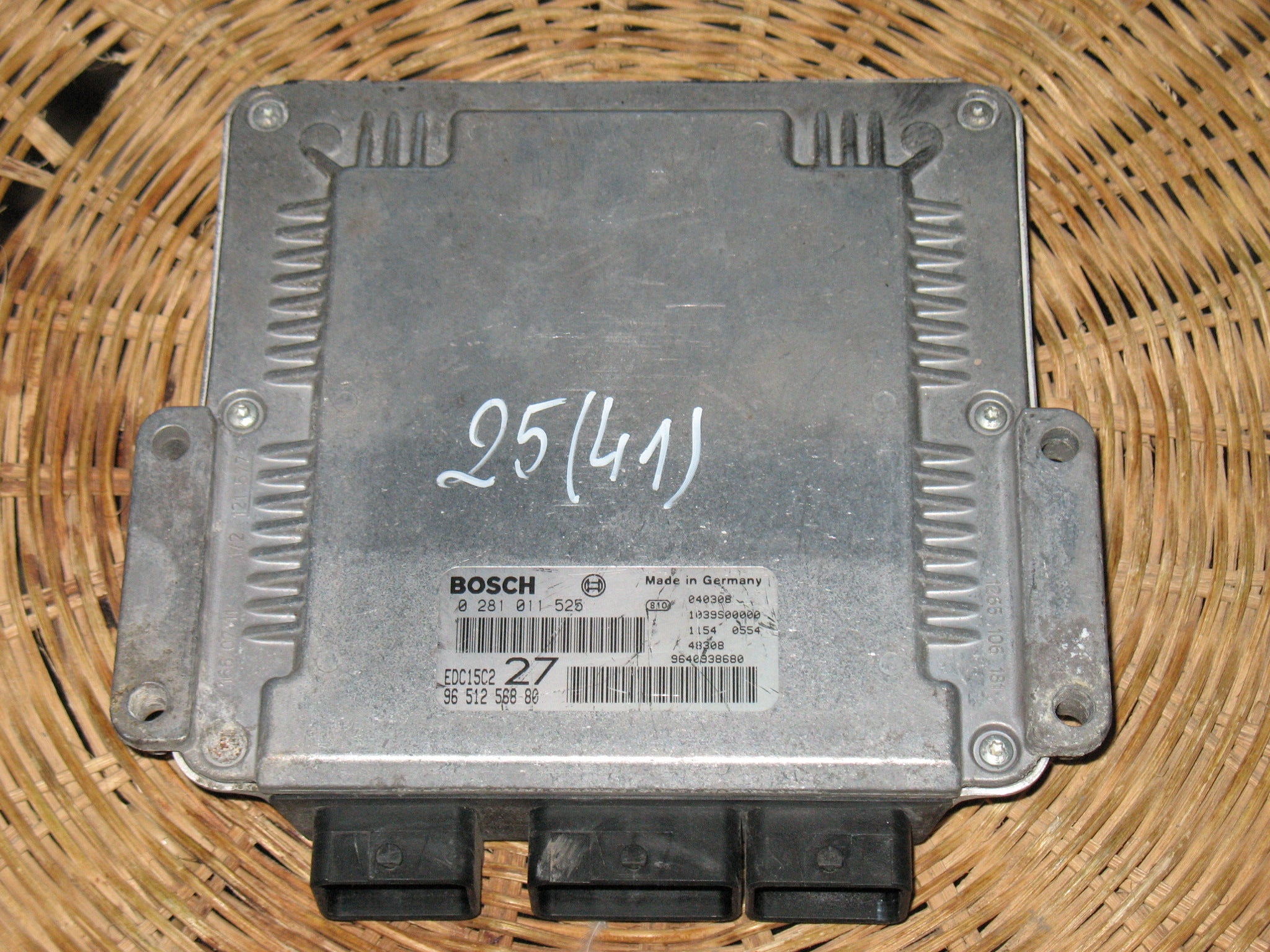 ECU PEUGEOT 206 2.0 HDI BOSCH 0281011525 9651256880 EDC15C2 27