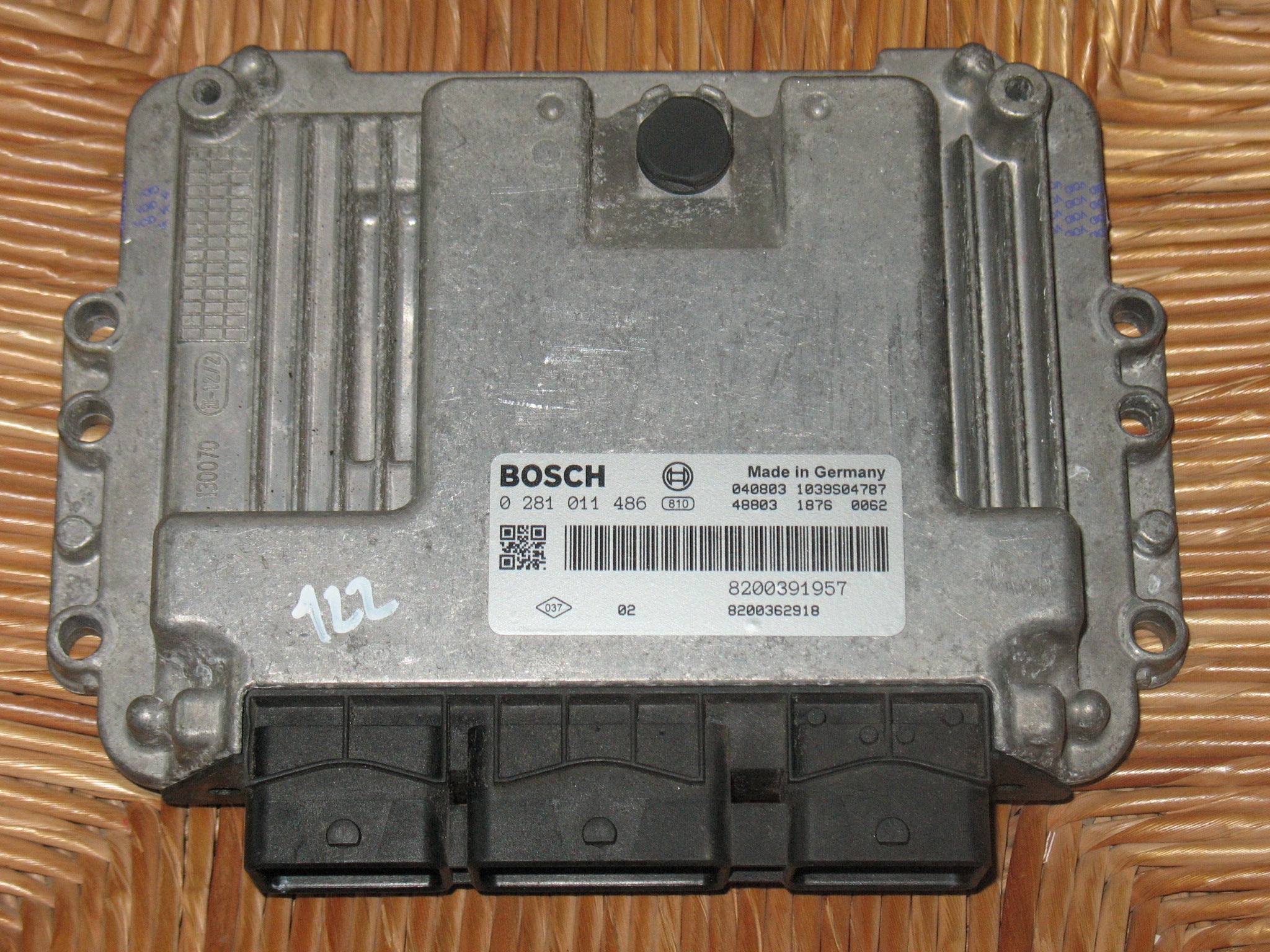 Ecu RENAULT MASTER MASCOTT 3.0 DXI bosch 0281011486 8200303367