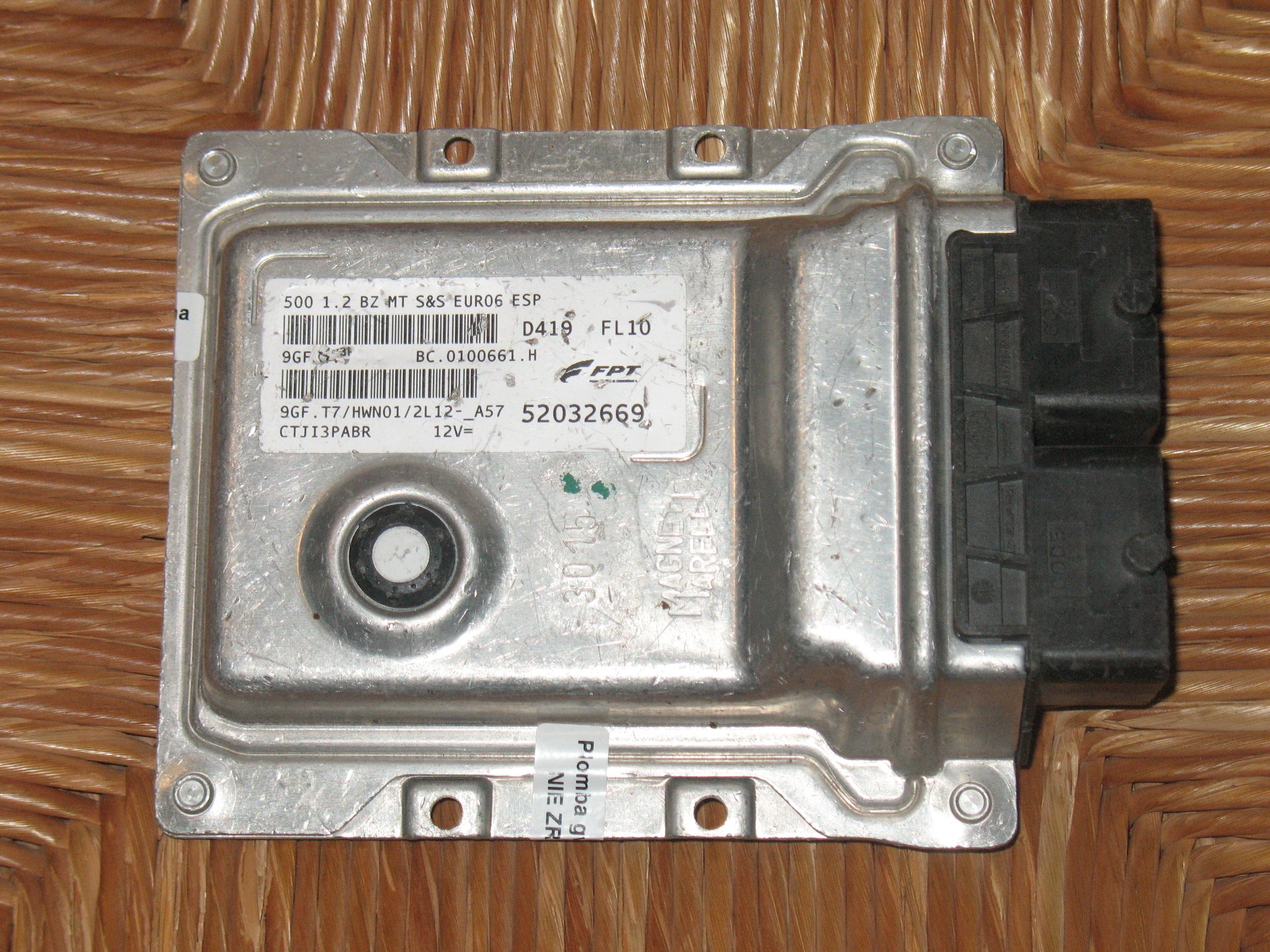 ECU FIAT 500 1.2 52032669 NUMERO 9GF.T7 HWN01 2L12-A57 NUMERO BC.0100661.H BC0100661H
