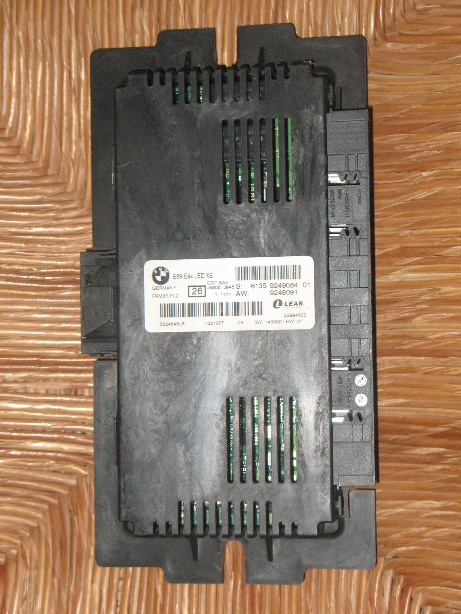 BMW 6135 9249084-02 6135924908402 · 6135 9249091 61359249091 · E89 E9x LED XE E89E9xLEDXE