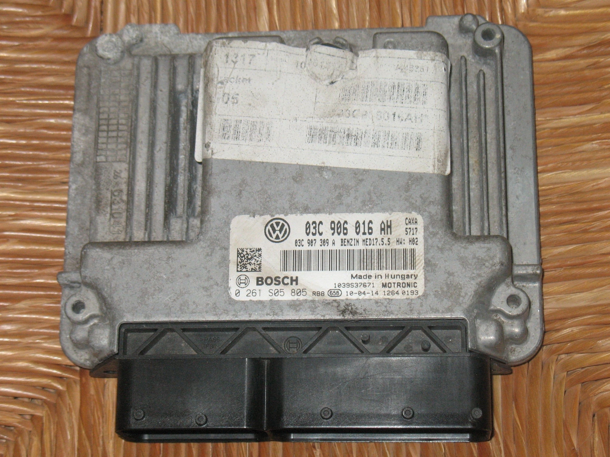 ECU VW VOLKSWAGEN GOLF 1.4 TSI BOSCH 0261S05805 03C906016AH 03C907309A MED17.5.5