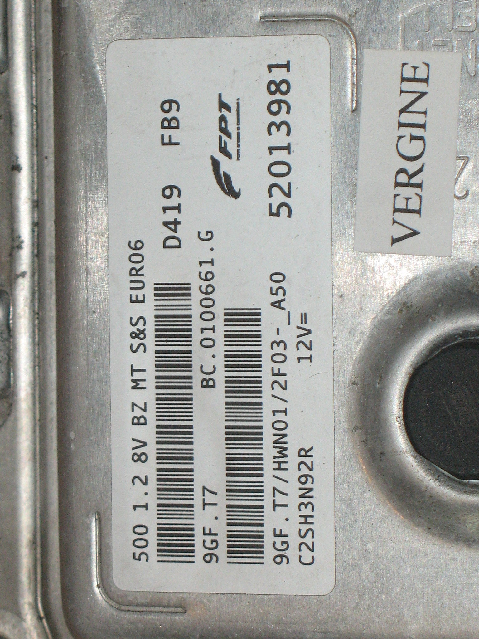 ECU FIAT 500 1.2 52013981 NUMERO 9GF.T7 HWN01 2F03-A50 NUMERO BC.0100661.G