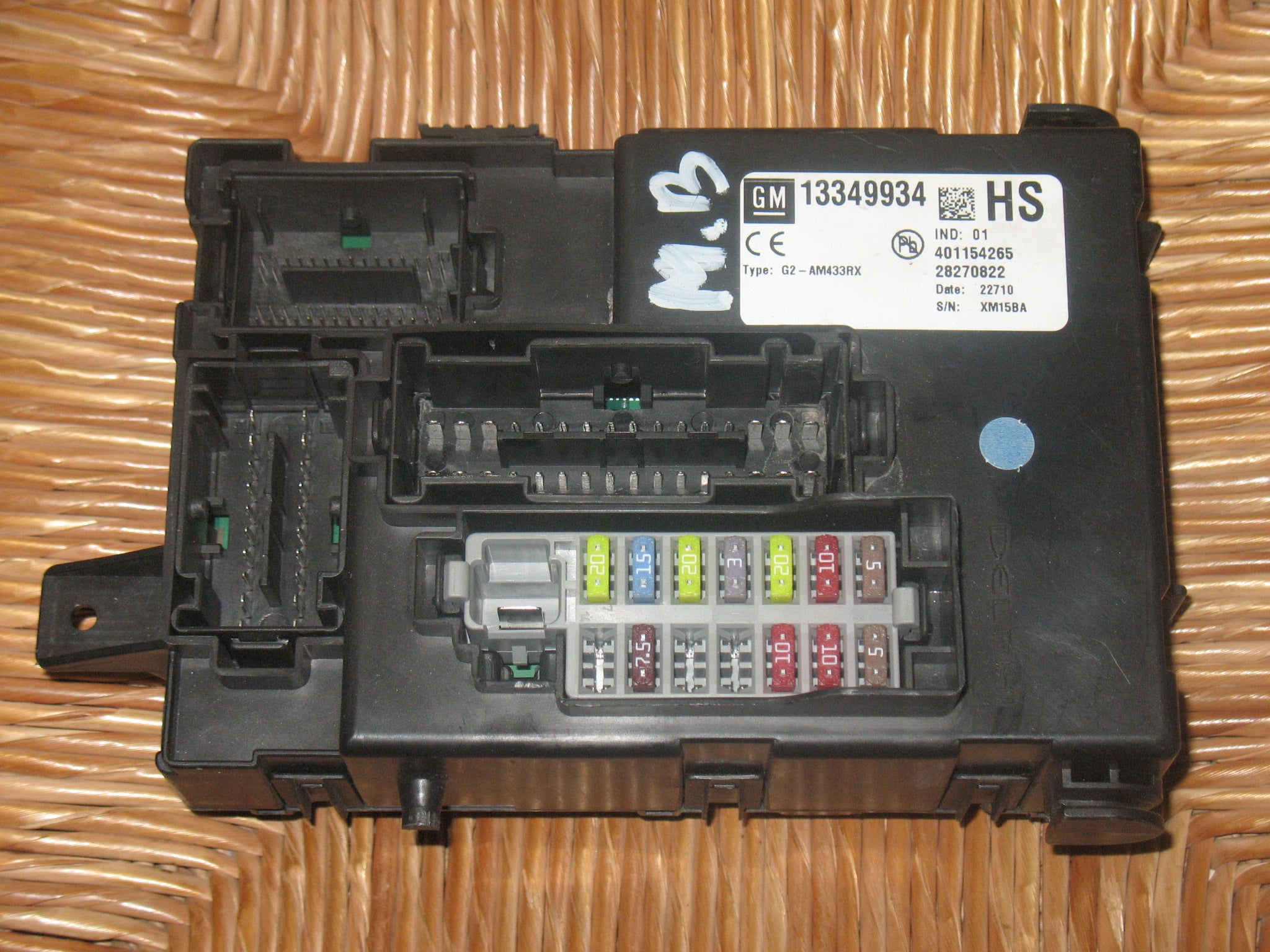 FUSE RELAY BOX ELECTRICAL COMFORT CONTROL MODULE BODY OPEL CORSA D 13349934 HS 401154265 28270822