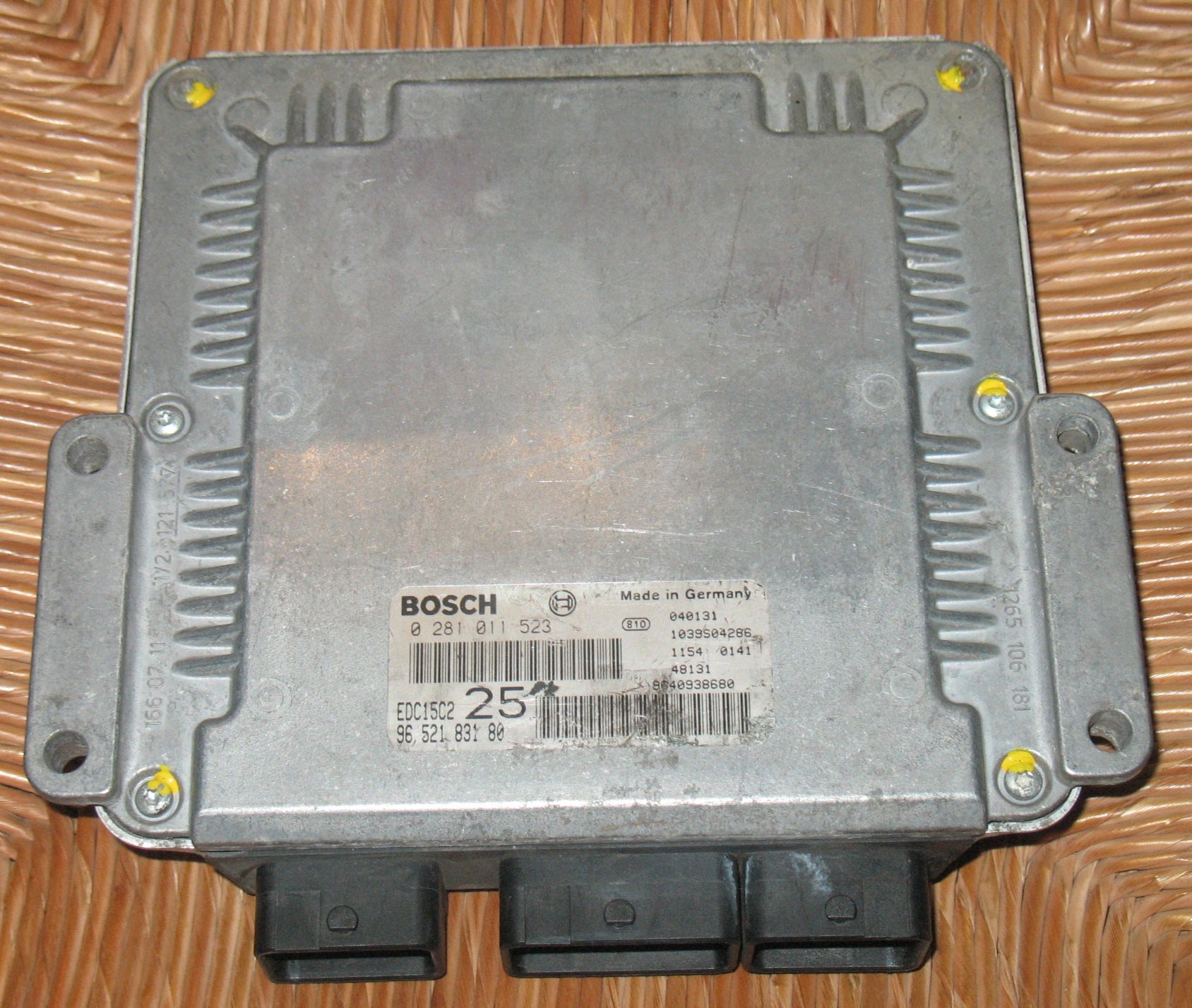 Engine ECU CITROEN XSARA 2.0 HDI 0281011523 9651257380 EDC15C2.