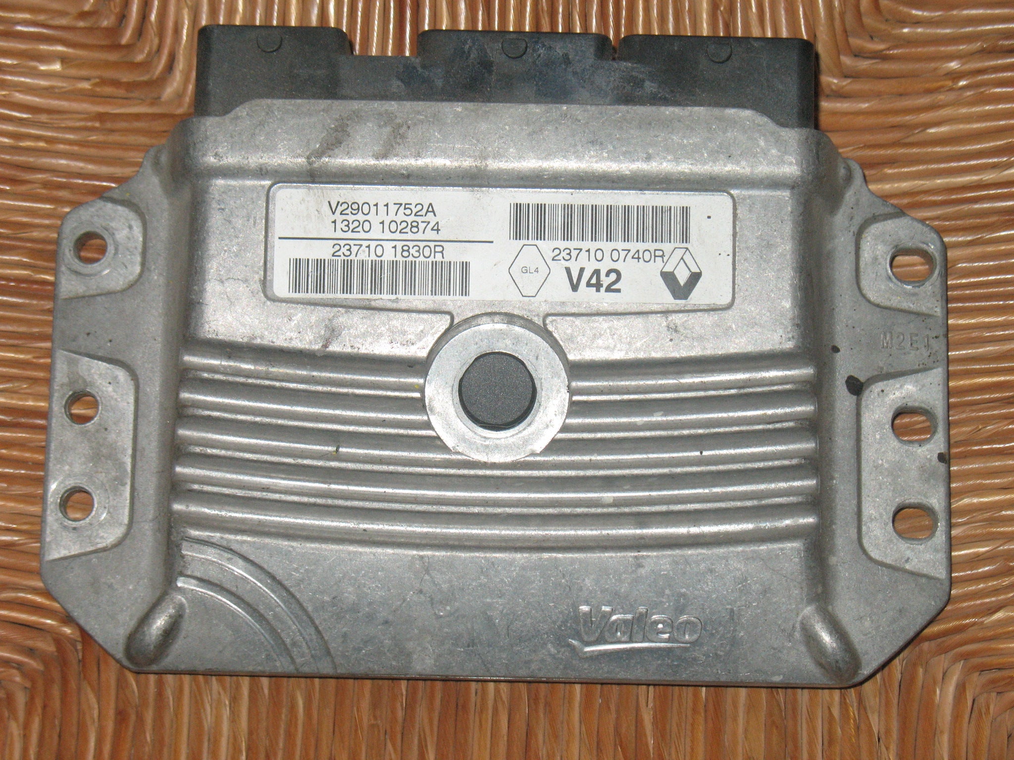 ECU CENTRALINADACIA SONDERO LOGAN 1.6 V29011752A 23710 1830R 237101830R 23710 0740R 237100740R