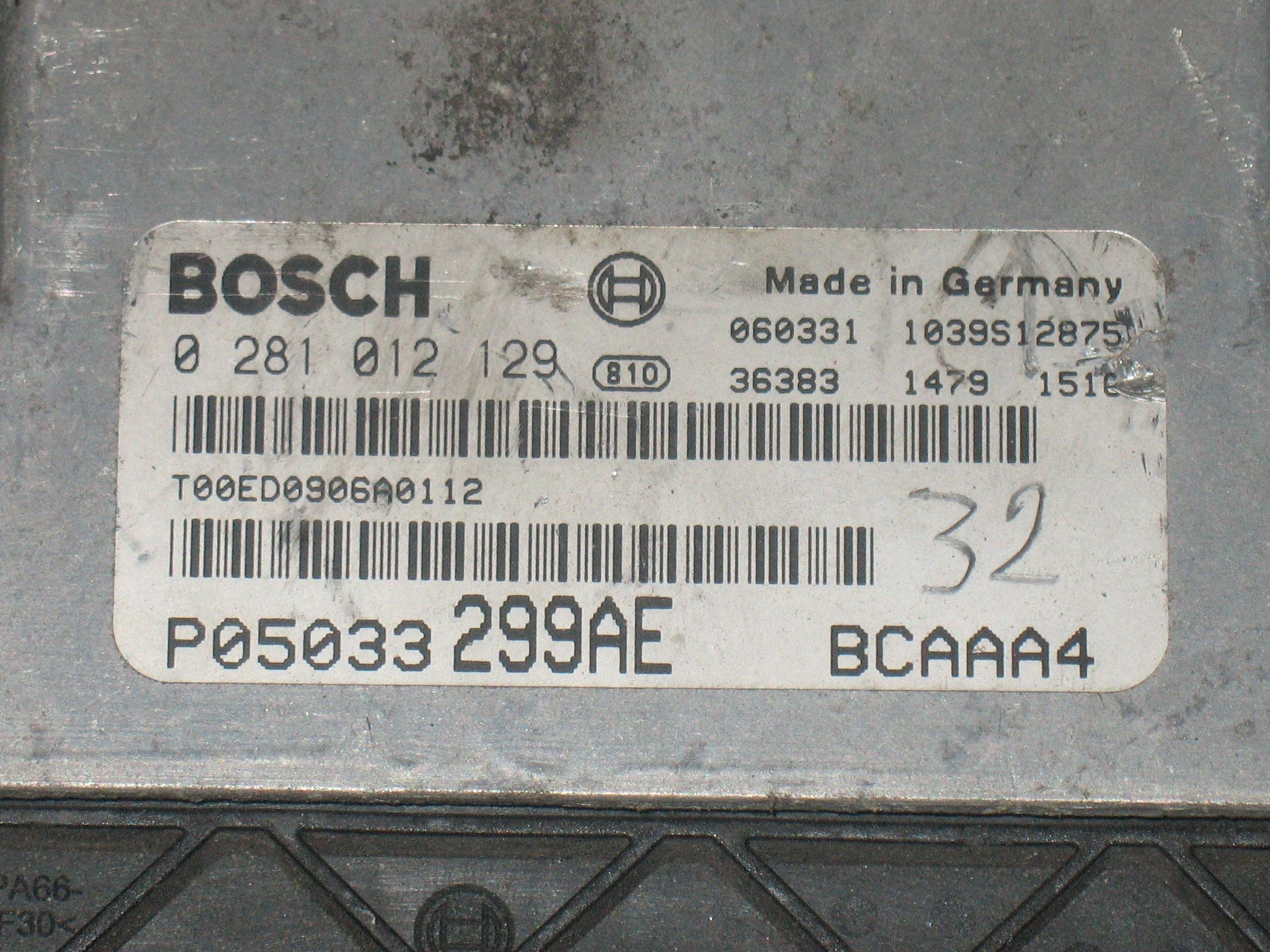 ECU DODGE CALIBER Edc16U31 0281012129 P05033 299AE P05033299AE