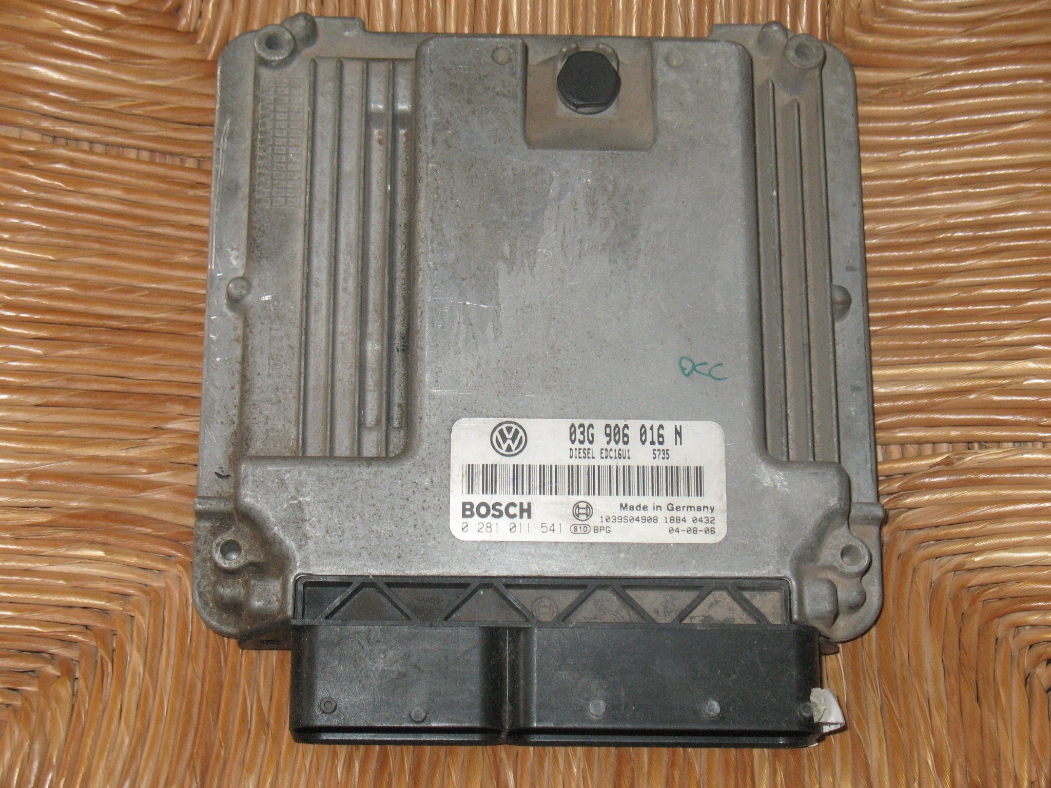 ECU VW VOLKSWAGEN CADDY 2.0 TDI 03G906016N  0281011541 EDC 16U1-5.41