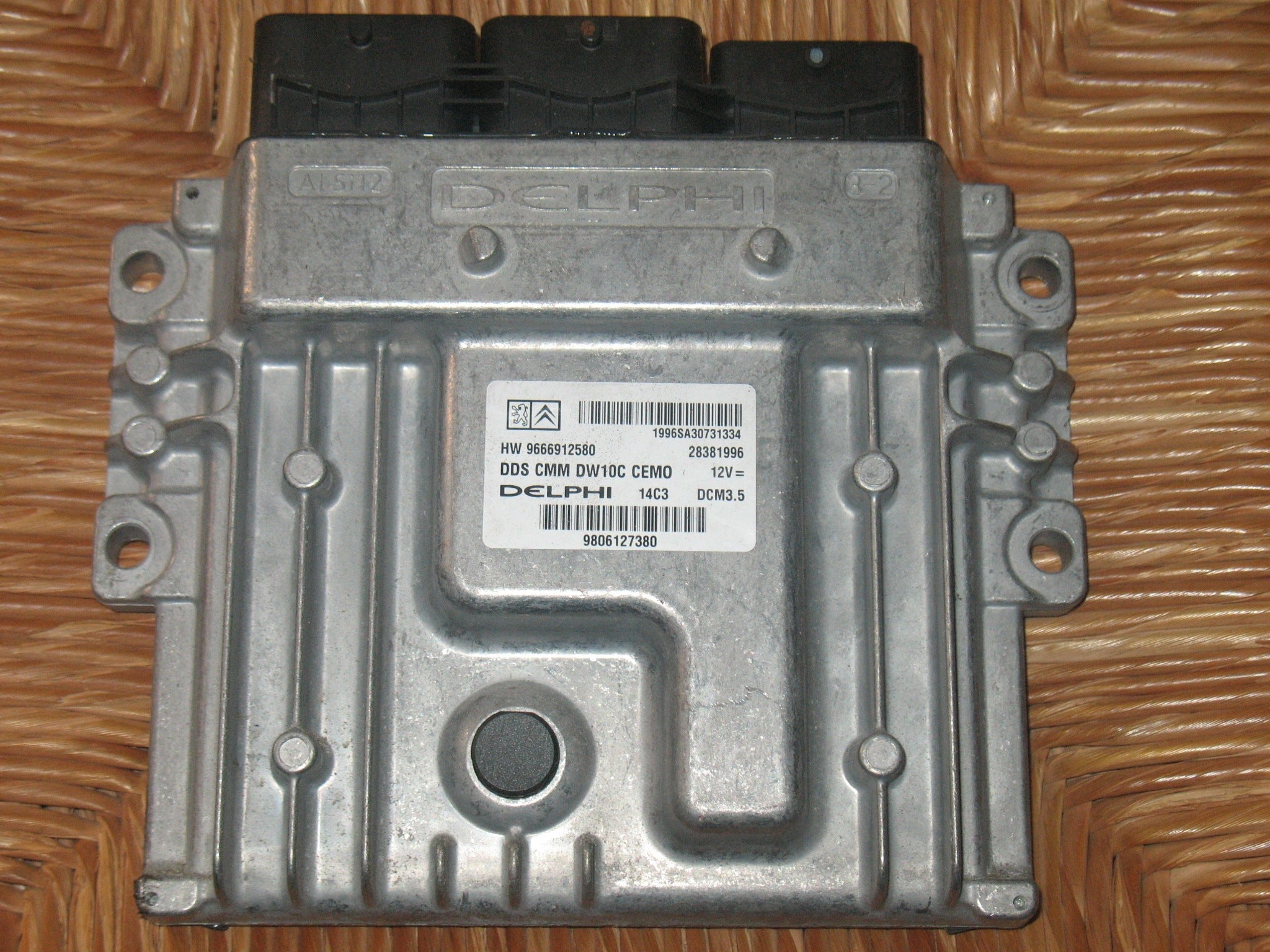 CENTRALINA MOTORE CITROEN PEUGEOT DCM3.5 28381996 9806127380 9666912580