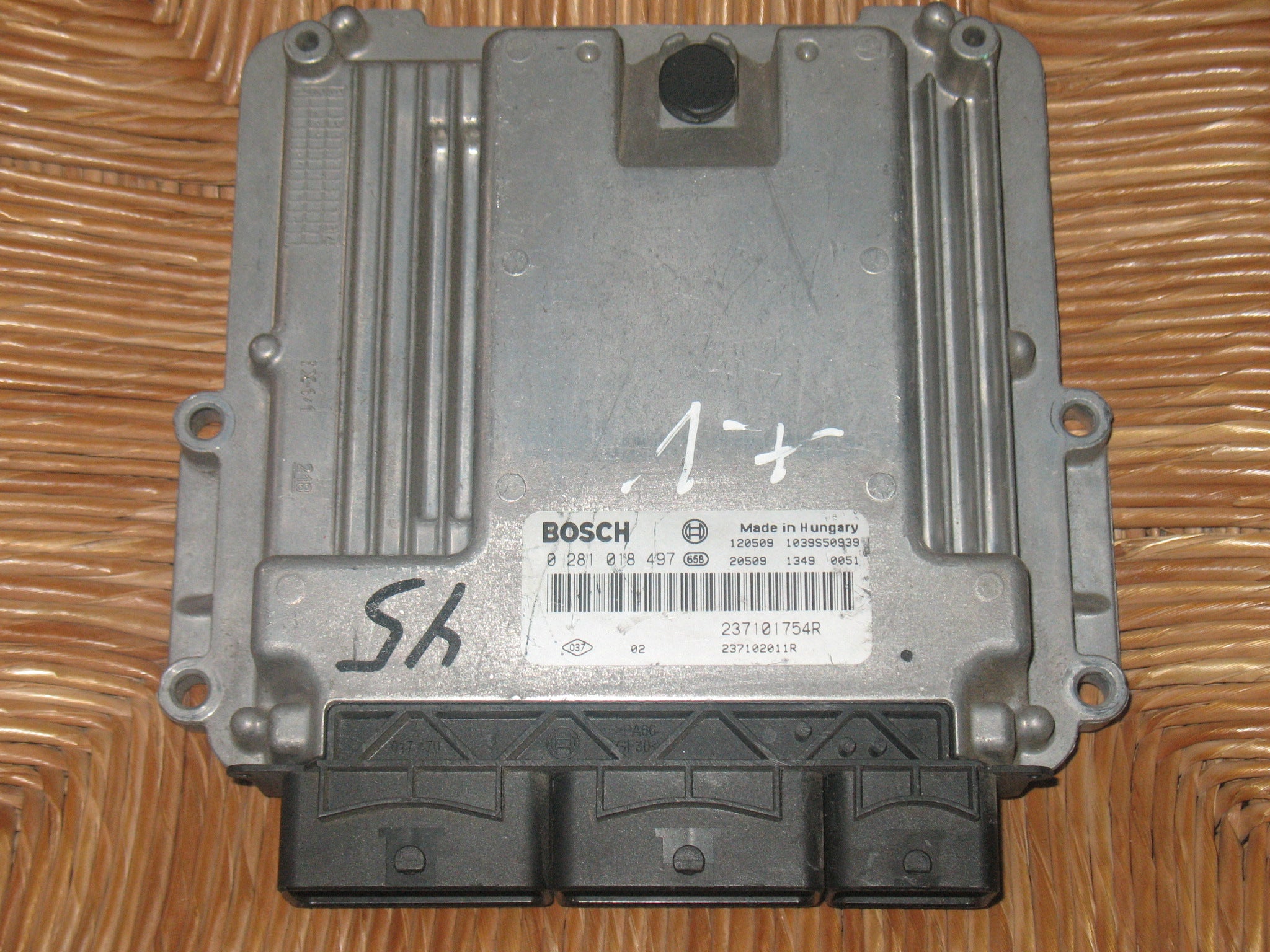 RENAULT TRAFIC 2.0 HDI Edc 17c54-3.1 0281018497 237101754R 237102011R