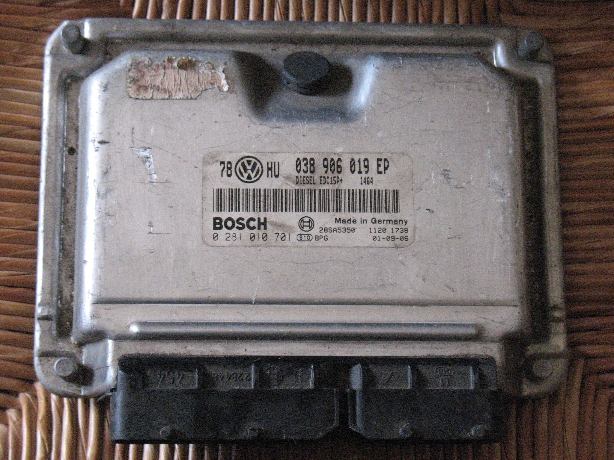 0281010701 CENTRALINA MOTORE VOLKSWAGEN Passat Variant 3° Serie 1900 Diesel EDC15P+ 038906019EP