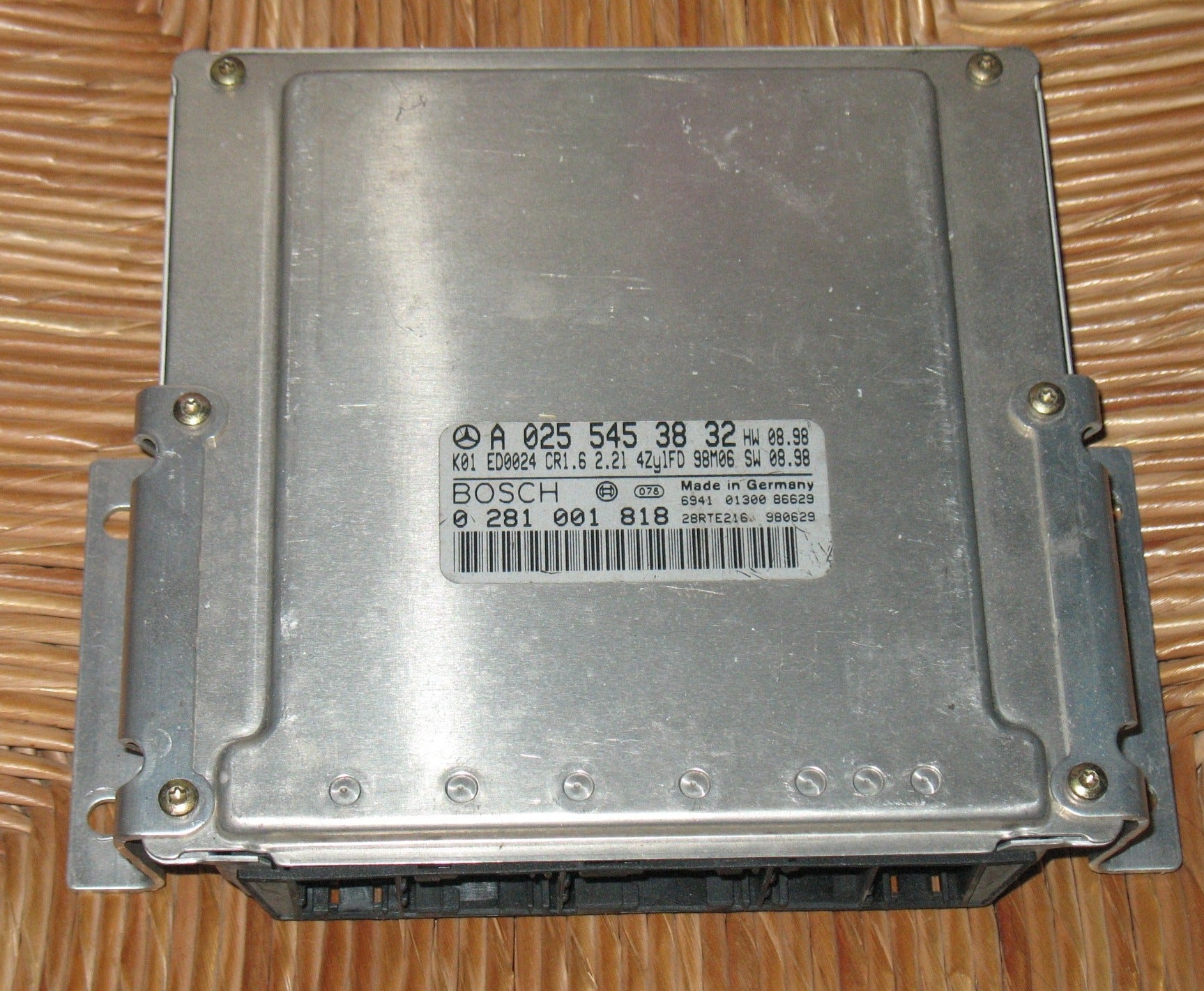 ECU CENTRALINA MOTORE MERCEDES W202 2.2 CDI BOSCH 0281001818 A0255453832 CR1.6