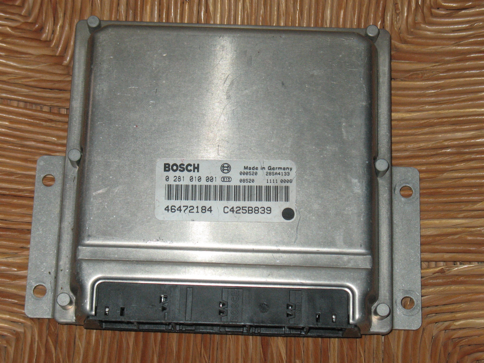 Ecu motore lancia lybra 2.4 jtd bosch 0281010001