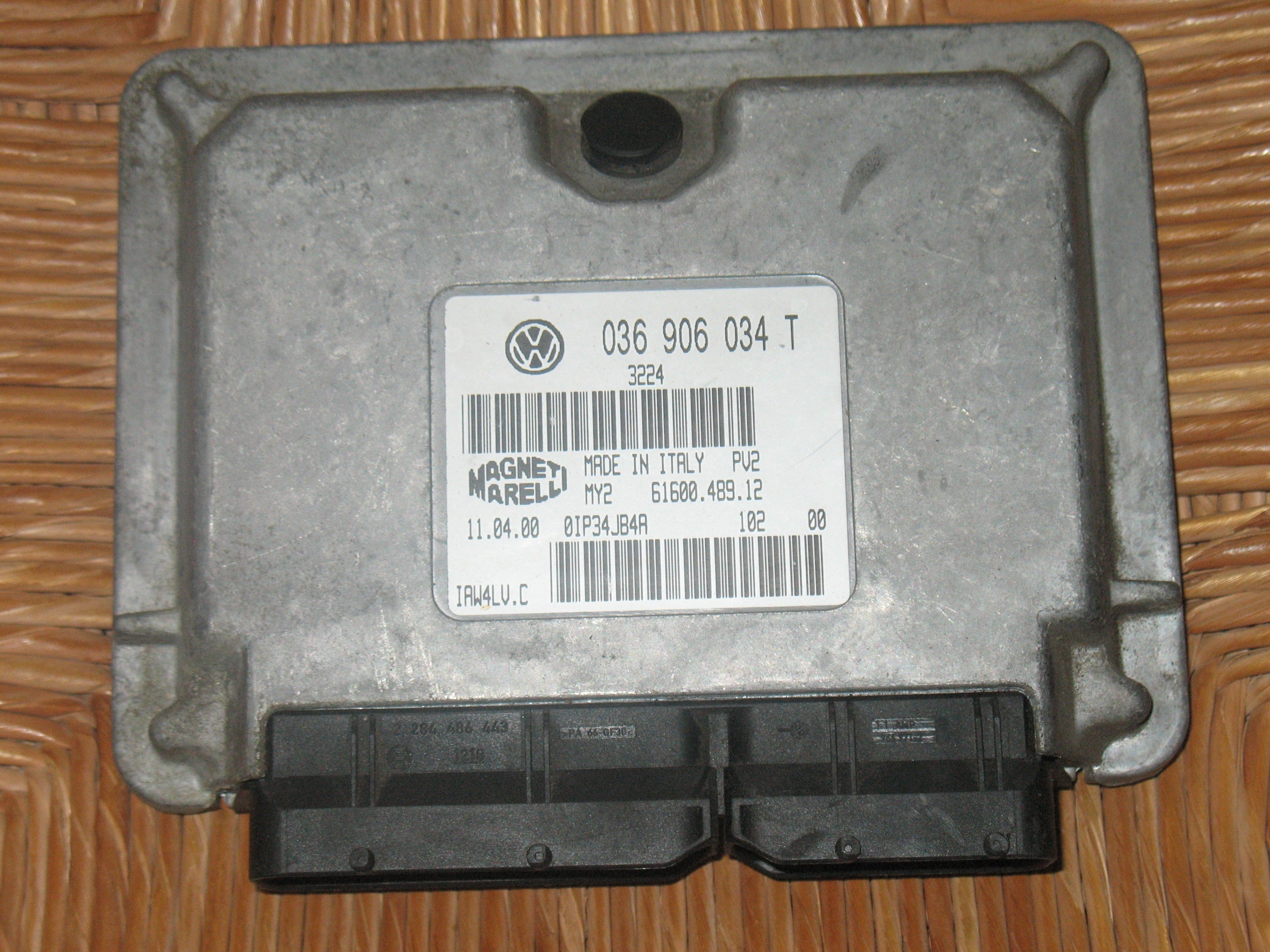 ECU SKODA FABIA 1.4 IAW 4LV.C 036906034BK / 036906034T