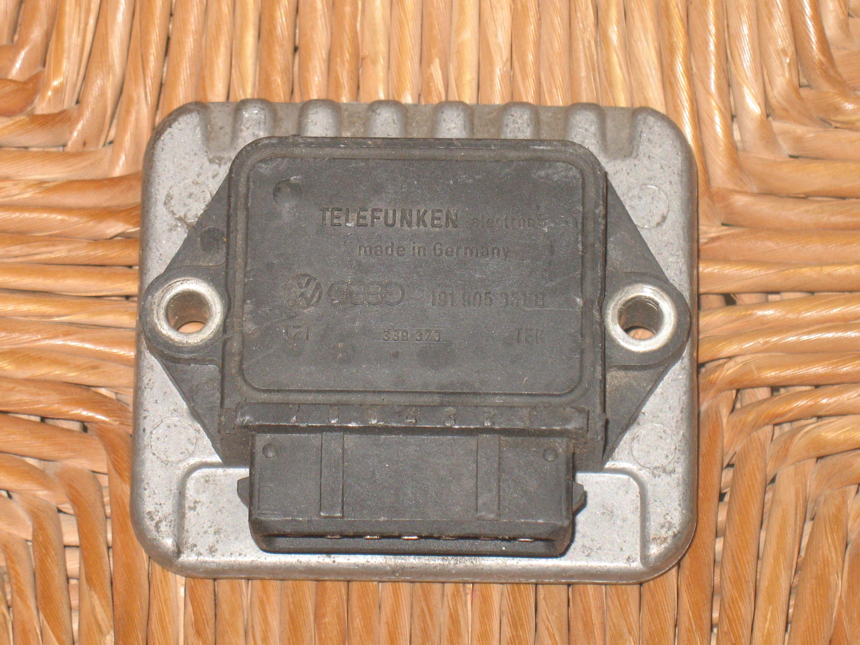 CENTRALINA ELETTRONICA ACCENSIONE AUDI 100 A6 VW GOLF II - VOLKSWAGEN 191905351B