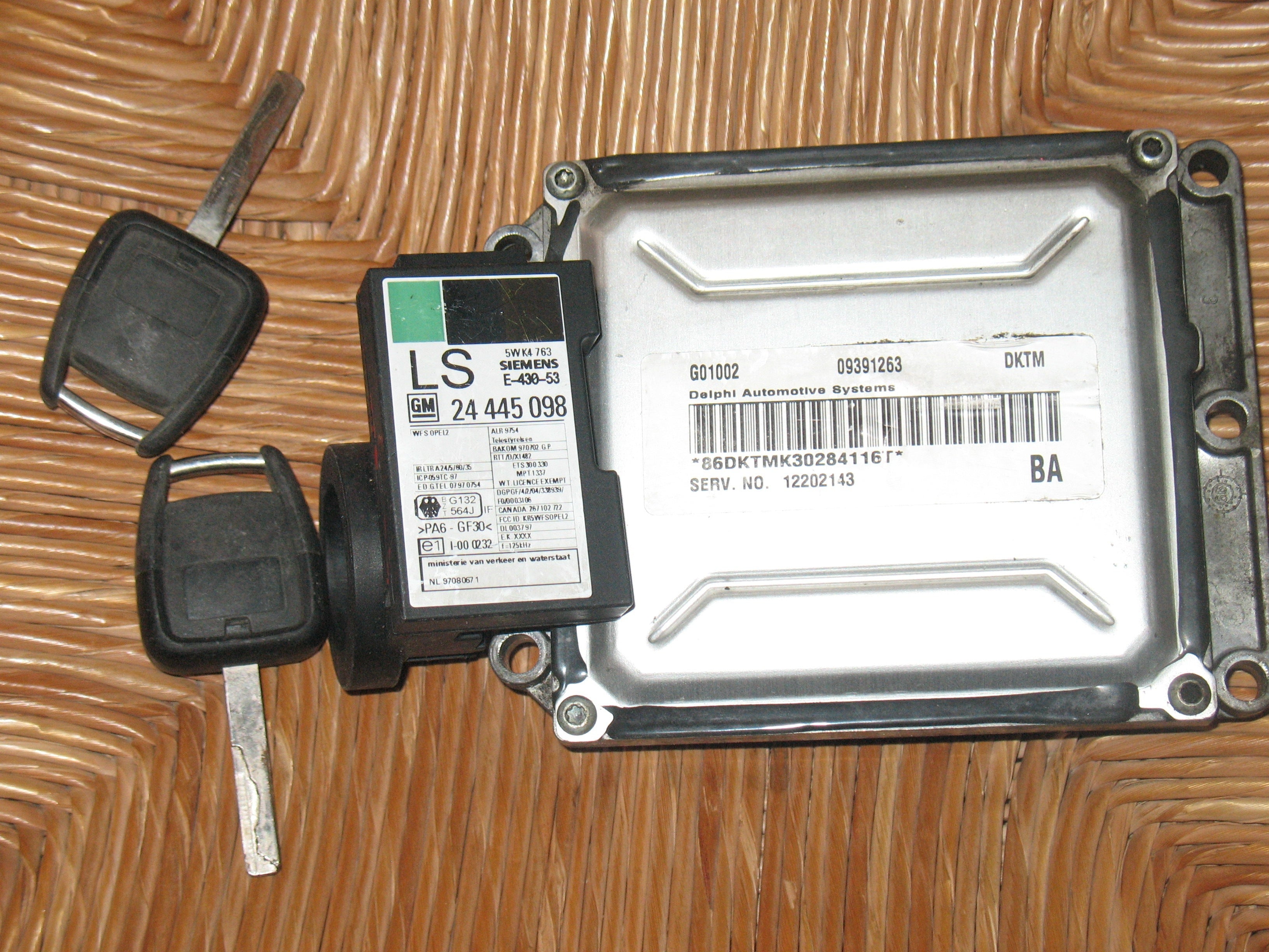 Ecu kit opelastra vectra zafira 2.2 09391263 12202143