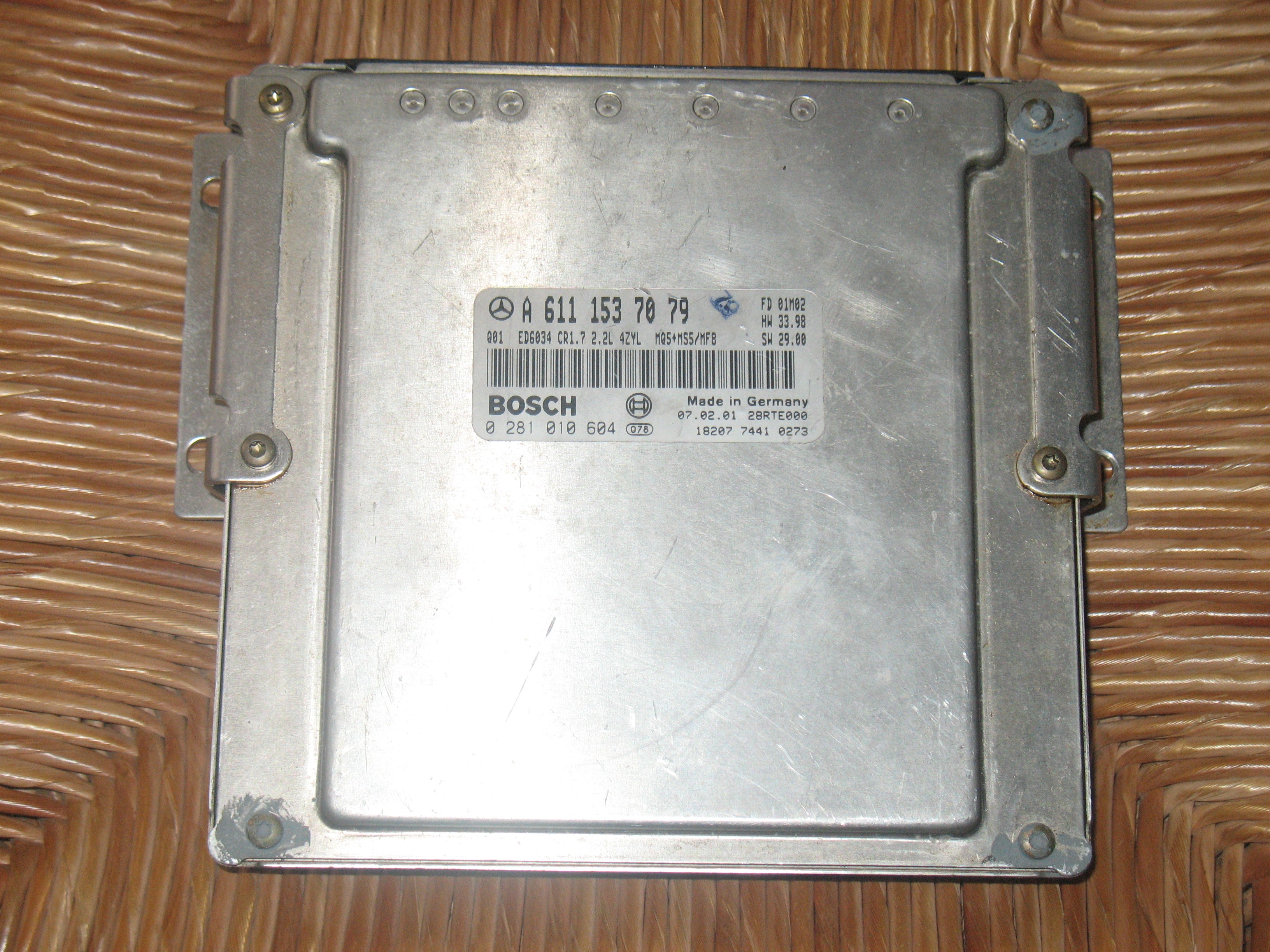 ECU MERCEDES VIANO 2.2 CDI BOSCH 0281010604  A6111537079 CR1.7 EDC15C0-5.24