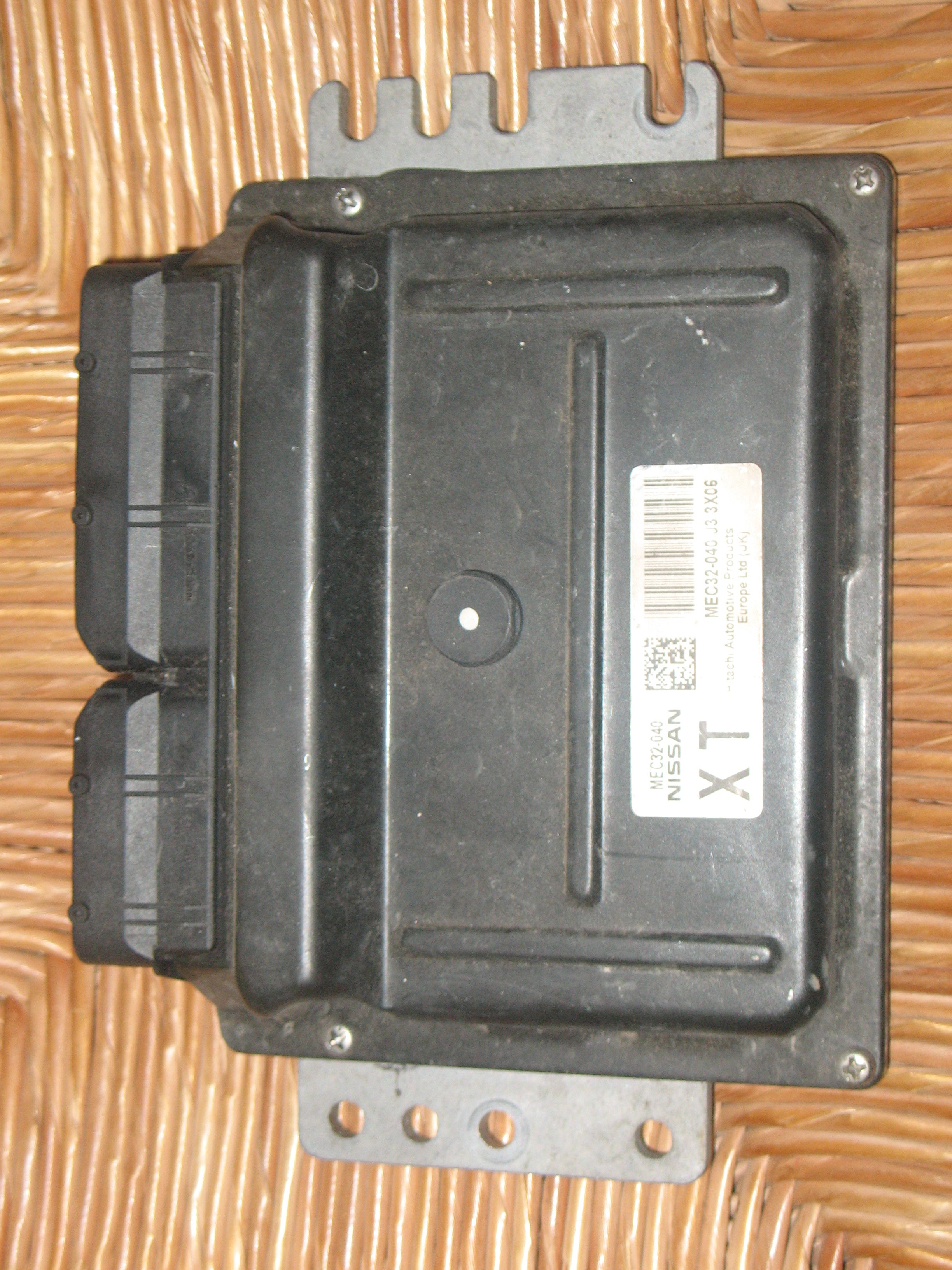 Ecu centralina nissan micra 1.4 mec32-040 l4 5508 yx